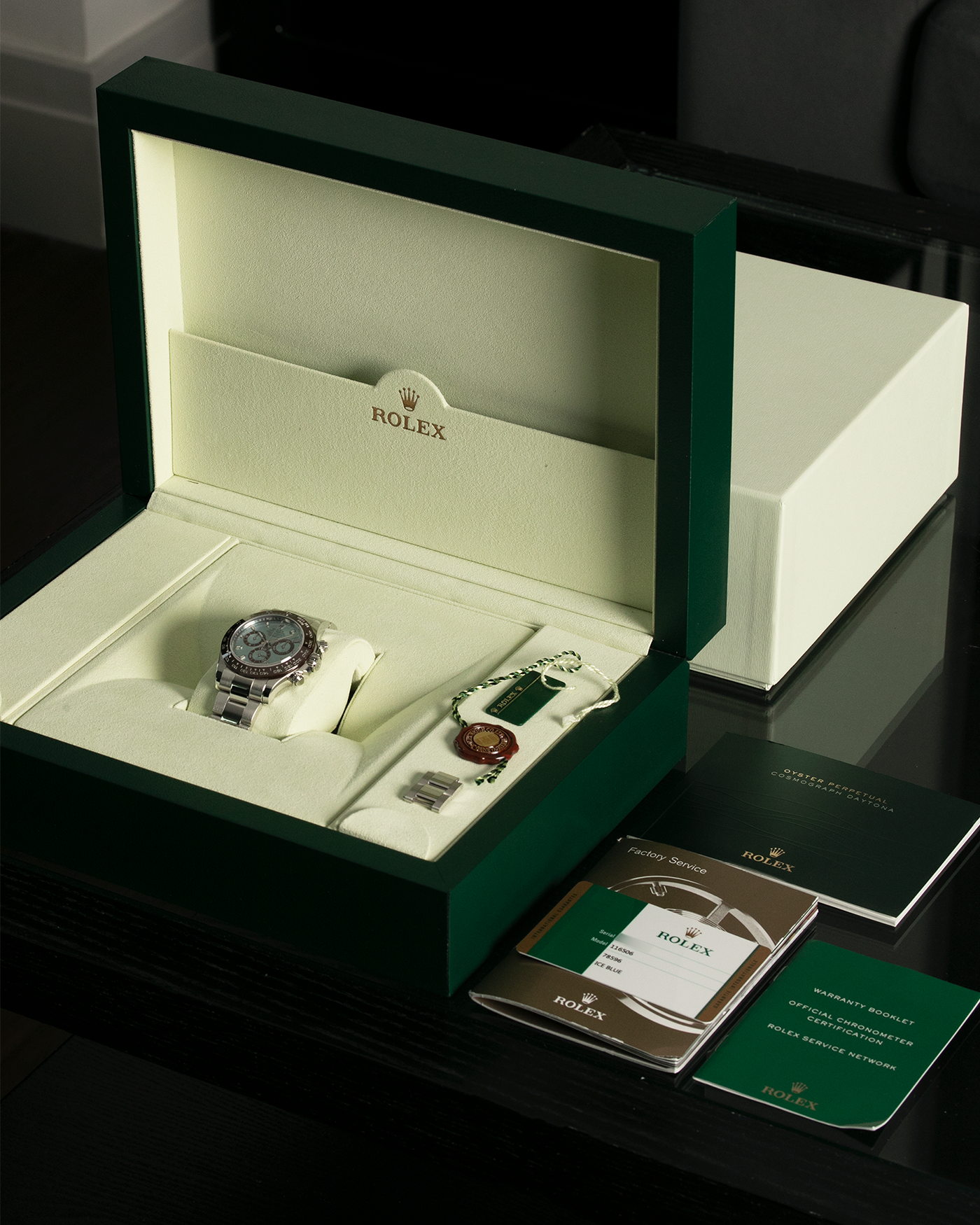 Brand: Rolex Year: 2015 Model: Cosmograph Daytona Reference: 116506 Material: Platinum 950 Movement: Rolex Cal. 4130, Self-Winding Case Diameter: 40mm Strap: Rolex Platinum Oyster Bracelet
