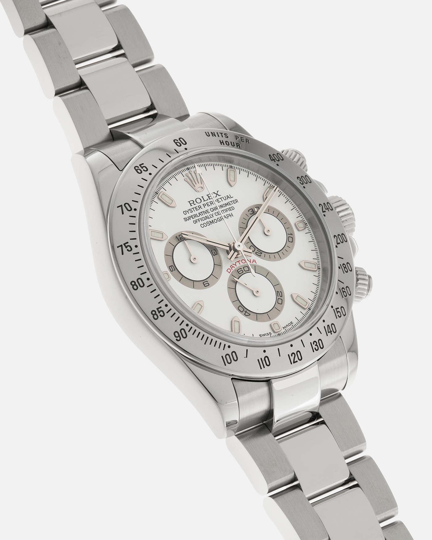 Brand: Rolex Year: 2000 Model: Cosmograph Daytona Reference: 116520 Serial Number: P414XXX Material: Stainless Steel Movement: Rolex Cal. 4130, Self-Winding Case Diameter: 40mm Lug Width: 20mm Bracelet: Rolex Oyster ‘DE2 78490’ Bracelet in Stainless Steel