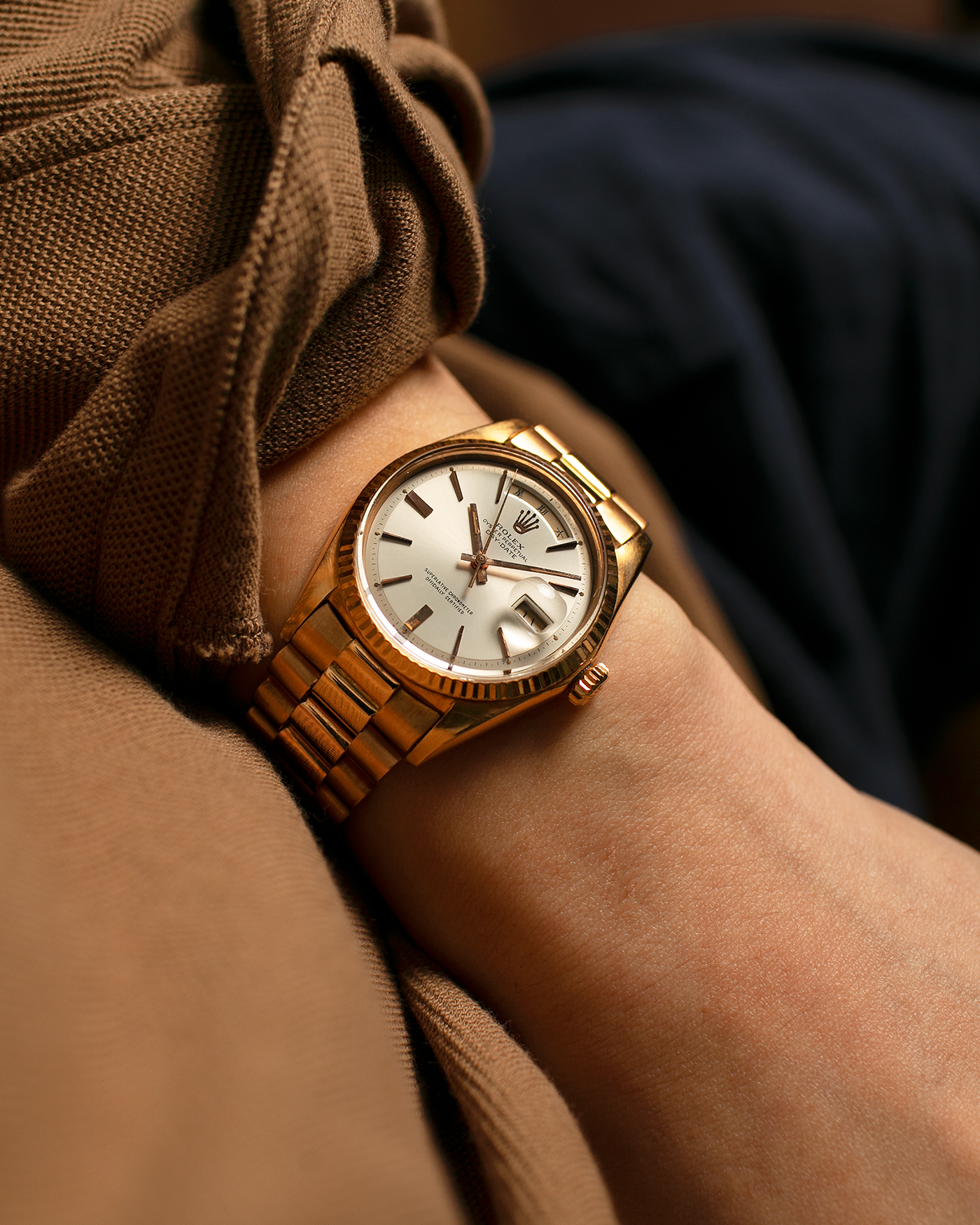 Brand: Rolex
Year: 1968
Model: Day-Date, ‘Doorstop’ Dial
Reference Number: 1803
Serial: 178XXXX
Material: 18-carat Rose Gold
Movement: Rolex Cal. 1556, Self-Winding
Case Dimensions: 36mm x 12.5mm (Lug-to-Lug 43mm)
Lug Width: 20mm
Bracelet: Rolex Presidential Bracelet in 18-carat Rose Gold with Signed Folding Clasp