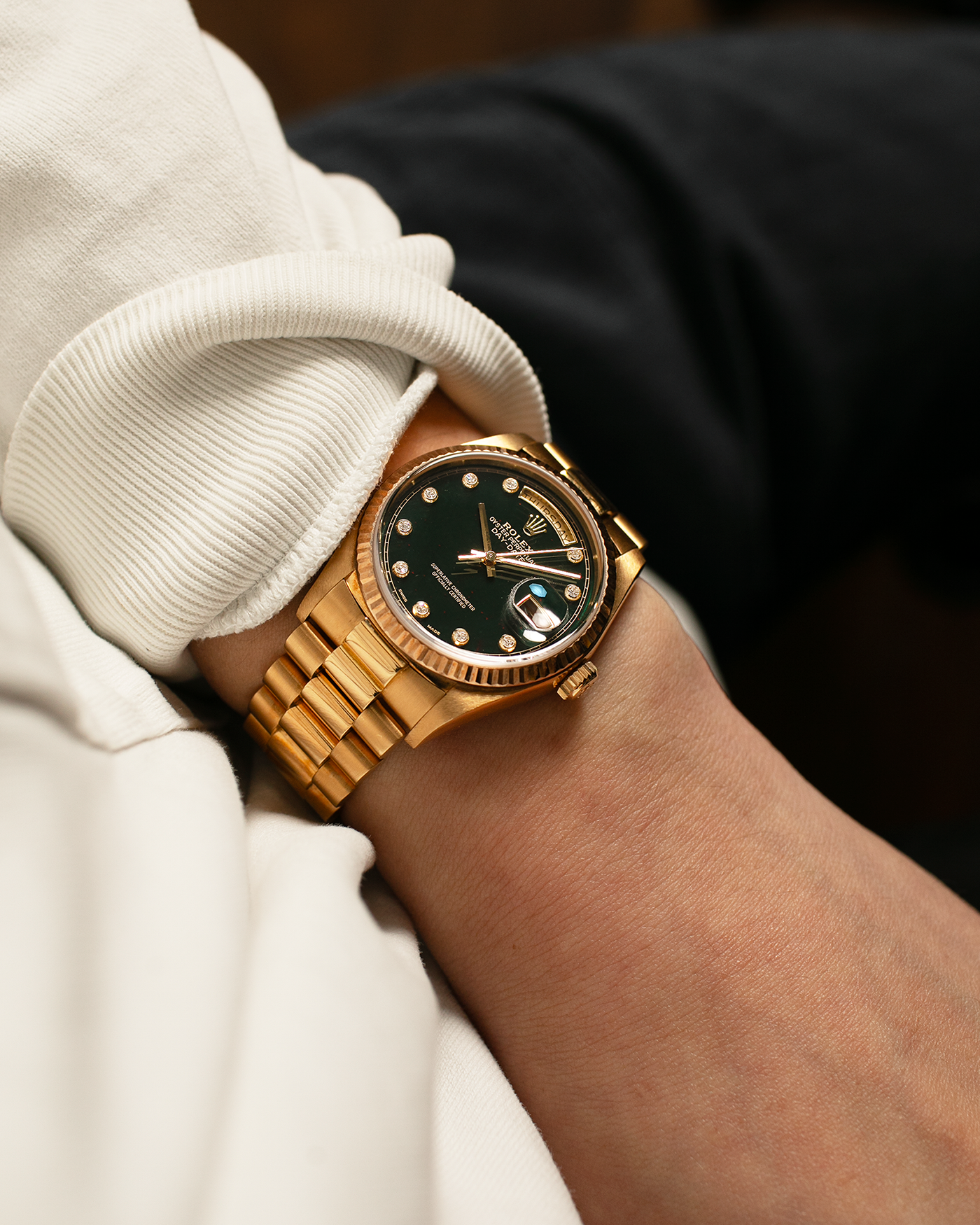 Brand: Rolex
Year: 1987
Model: Day-Date
Reference Number: 18038
Serial Number: 989XXXX
Material: 18-carat Yellow Gold
Movement: Rolex Cal. 3055, Self-Winding
Case Dimensions: 36mm x 12.5mm (Lug-to-Lug 43mm)
Lug Width: 20mm
Bracelet: Rolex Presidential Bracelet in 18-carat Yellow Gold with ‘55’ Curved Endlinks