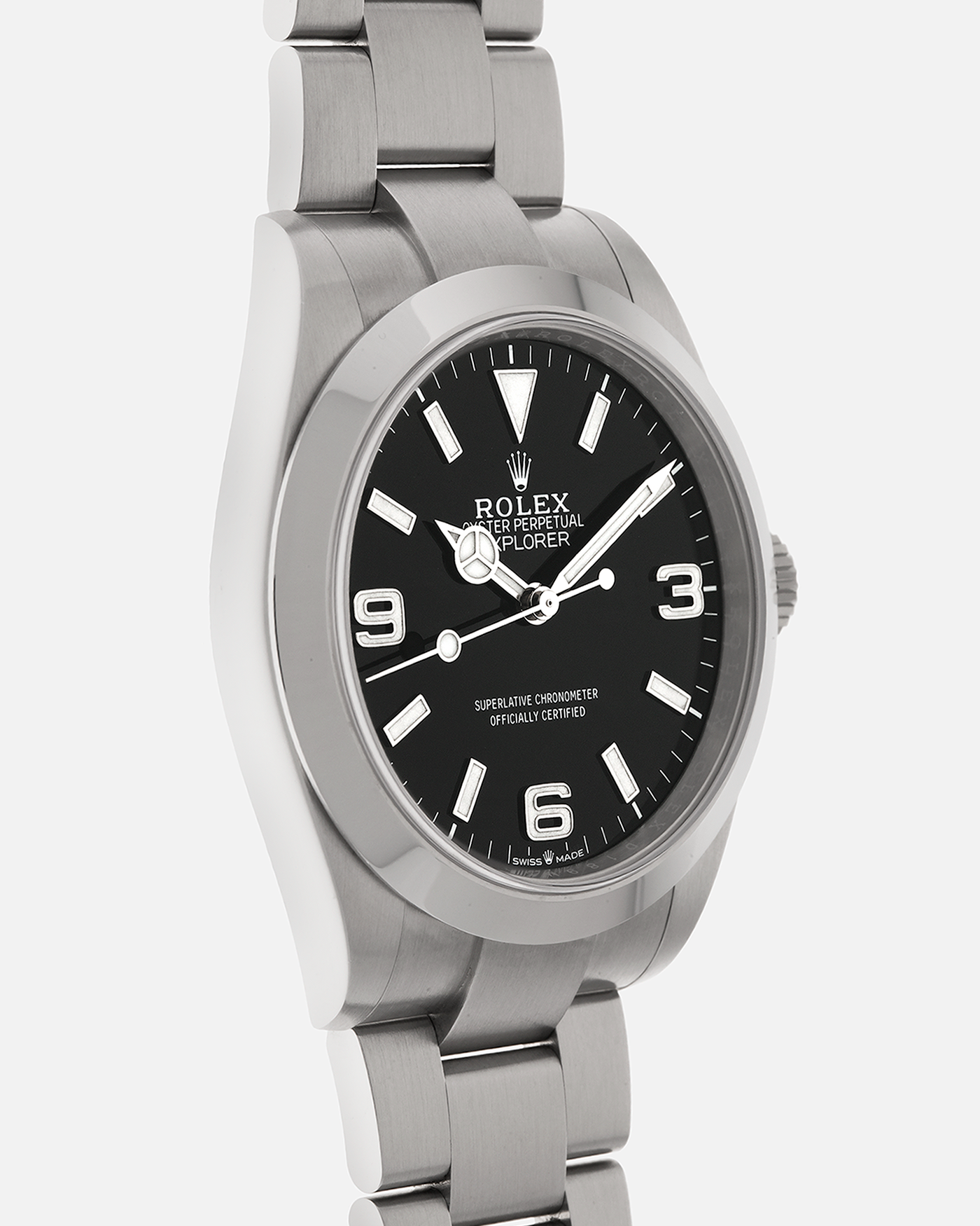 Brand: Rolex
Year: 2025
Model: Oyster Perpetual Explorer I
Reference: 224270
Case Material: Oystersteel (904L Stainless Steel)
Movement: Rolex Cal. 3230, Self-Winding
Case Dimensions: 40mm x 11.6mm (Lug-to-Lug 47.5mm)
Lug Width: 21mm
Bracelet: Rolex Oyster Bracelet in Oystersteel with Signed Oysterlock Clasp and Easylink Extension System