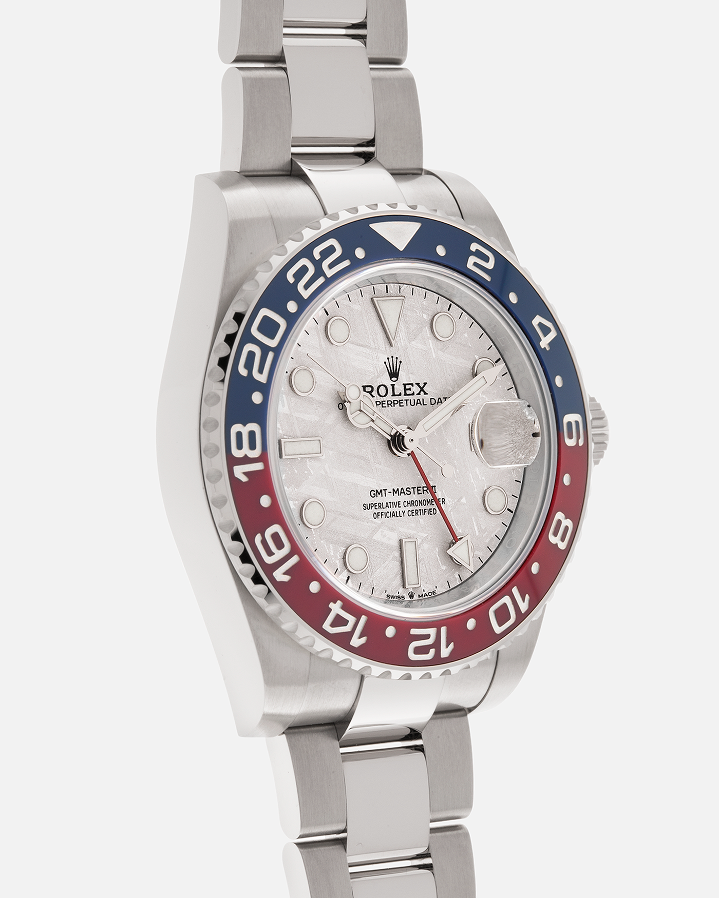 Brand: Rolex
Year: 2022
Model: GMT Master II
Reference Number: 126719BLRO
Material: 18-carat White Gold
Movement: Rolex Cal. 3285, Self-Winding
Case Dimensions: 40mm Diameter 12.3mm Thickness
Lug Width: 20mm
Bracelet: Rolex Oyster Bracelet in 18-carat White Gold with Signed Oysterlock Folding Clasp