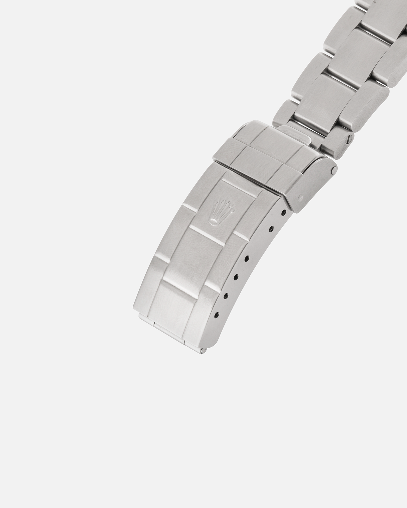 Brand: Rolex
Year: 2003
Model: Submariner ‘Kermit’
Reference Number: 16610LV
Serial Number: F Serial
Material: Stainless Steel
Movement: Cal. 3135
Case Diameter: 40mm
Lug Width: 20mm
Bracelet/Strap: Rolex 93250 Bracelet with AD9 Clasp Code