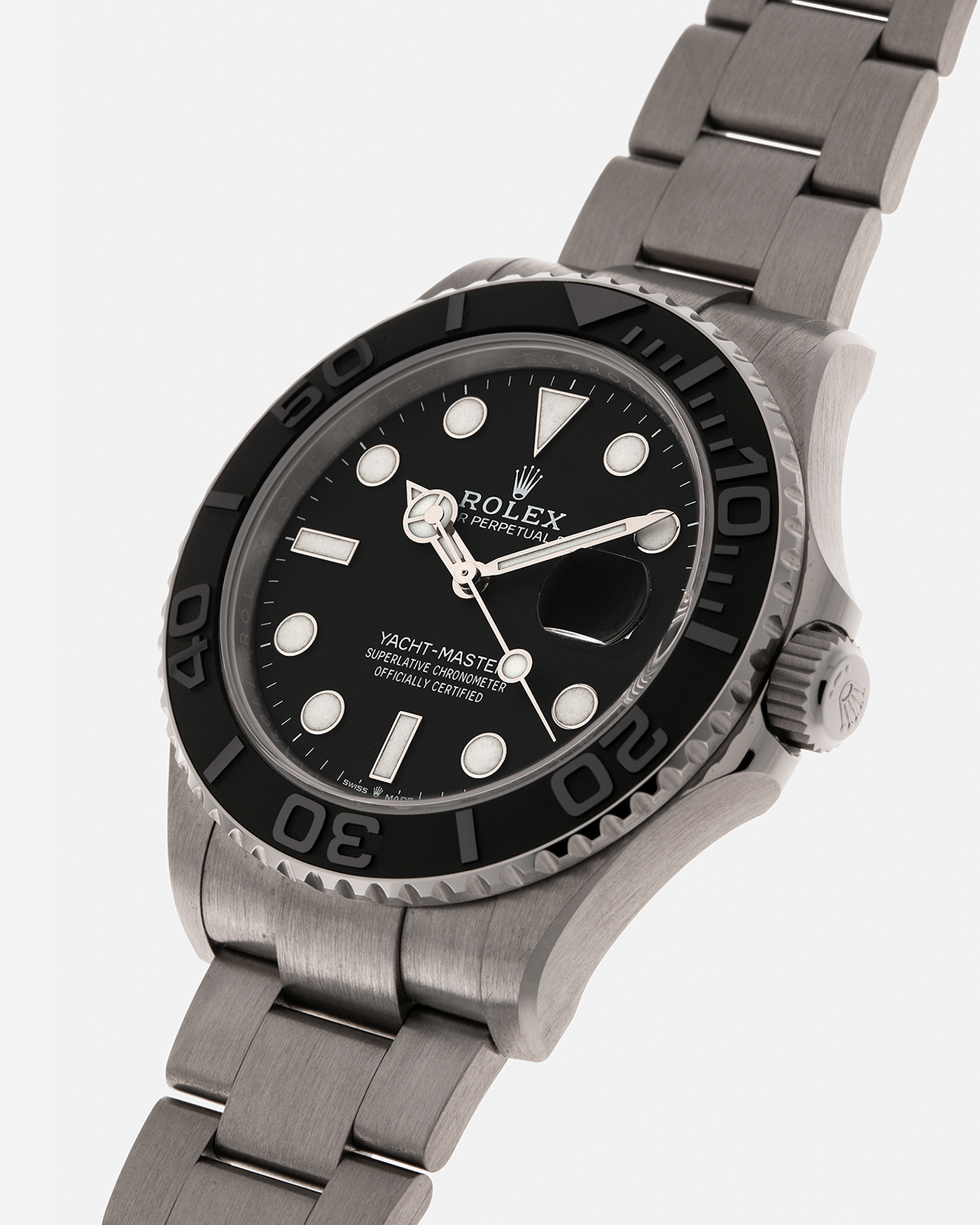 Brand: Rolex
Year: 2025
Model: Yacht-Master 42
Reference Number: 226627
Material: RLX Titanium (Grade 5 Alloy)
Movement: Rolex Cal. 3235, Self-Winding
Case Dimensions: 42mm x 11.6mm (Lug-to-Lug 50.3mm)
Lug Width: 21mm
Bracelet: Rolex RLX Titanium Oyster Bracelet with Signed Oysterlock Clasp and Easylink Extension