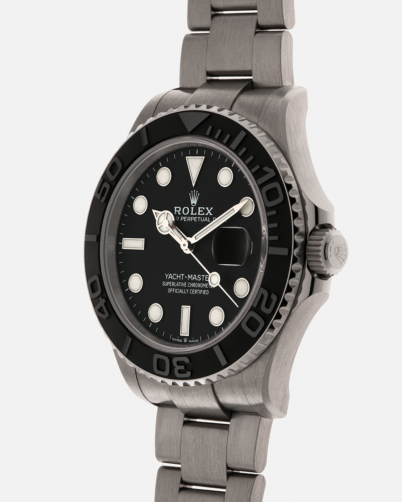 Brand: Rolex
Year: 2025
Model: Yacht-Master 42
Reference Number: 226627
Material: RLX Titanium (Grade 5 Alloy)
Movement: Rolex Cal. 3235, Self-Winding
Case Dimensions: 42mm x 11.6mm (Lug-to-Lug 50.3mm)
Lug Width: 21mm
Bracelet: Rolex RLX Titanium Oyster Bracelet with Signed Oysterlock Clasp and Easylink Extension