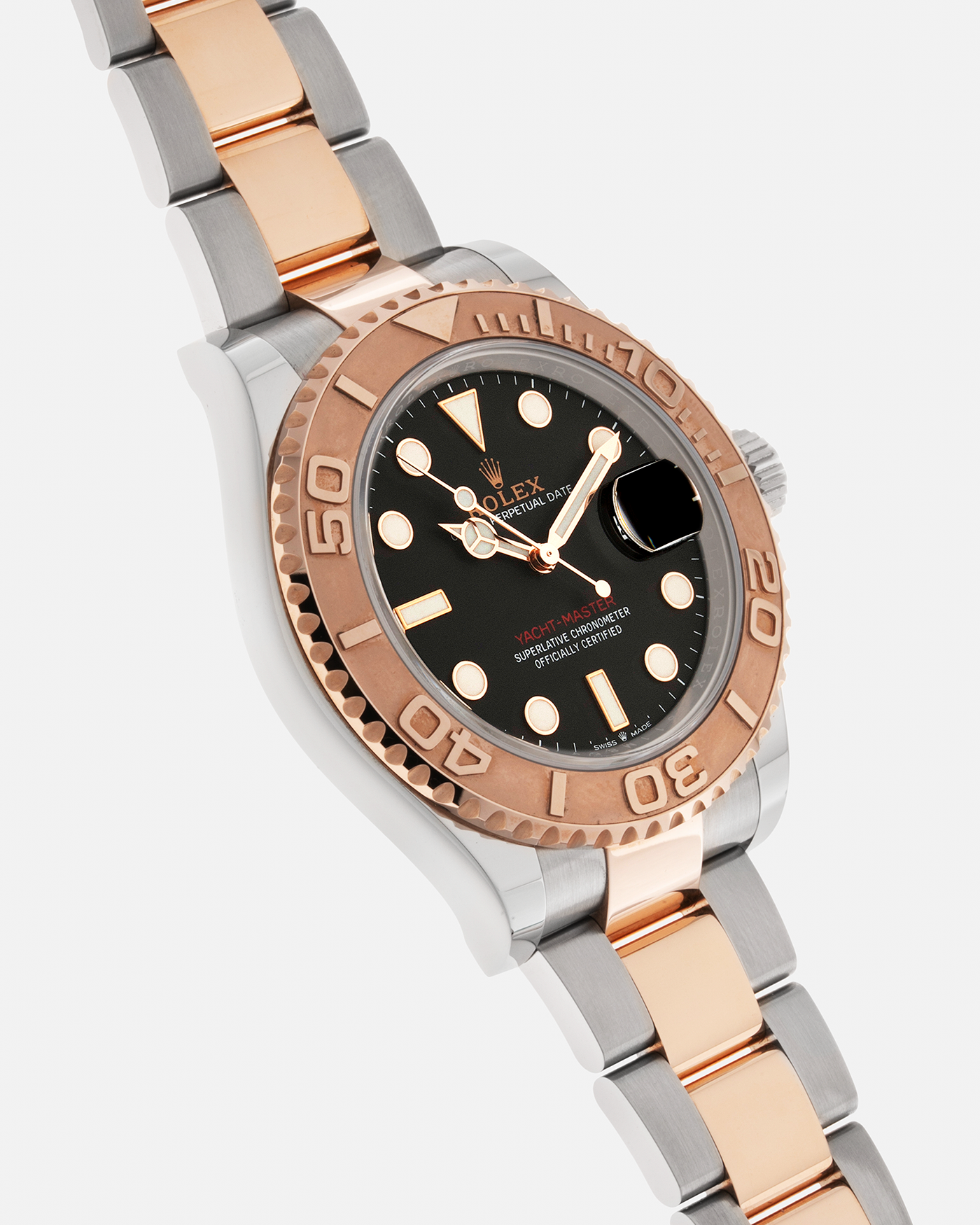 Brand: Rolex Year: 2021 Model: Yacht-Master 40 Reference Number: 116621 Material: Two Tone 904L Stainless Steel and 18-carat Everose Gold (Everose Rolesor) Movement: Rolex Cal. 3135, Self-Winding Case Diameter: 40mm Lug Width: 20mm Bracelet: Rolex Everose Rolesor Two-Tone Oyster Bracelet with Folding Oysterlock Safety Clasp and Easylink Extension System