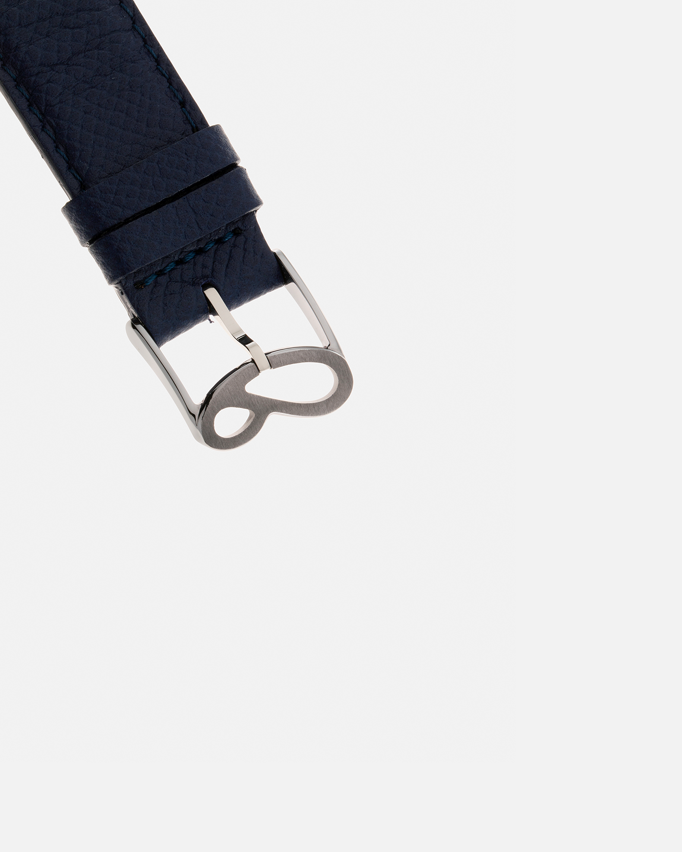 Brand: Sartory Billard Year: 2023 Model: SB05 Material: Tantalum Case, Meteorite Chapter Ring Movement: La Joux-Perret Cal. 7380, Manual-Winding  Case Diameter: 38.5mm Strap: Sartory Billard Dark Blue Textured Calf Leather Strap with Sartory Billard Signature Tang Buckle, with an additional Sartory Billard Veal Hermeline Strap and a Calf Suede Strap, both additional straps with Sartory Billard Signature Tang Buckles