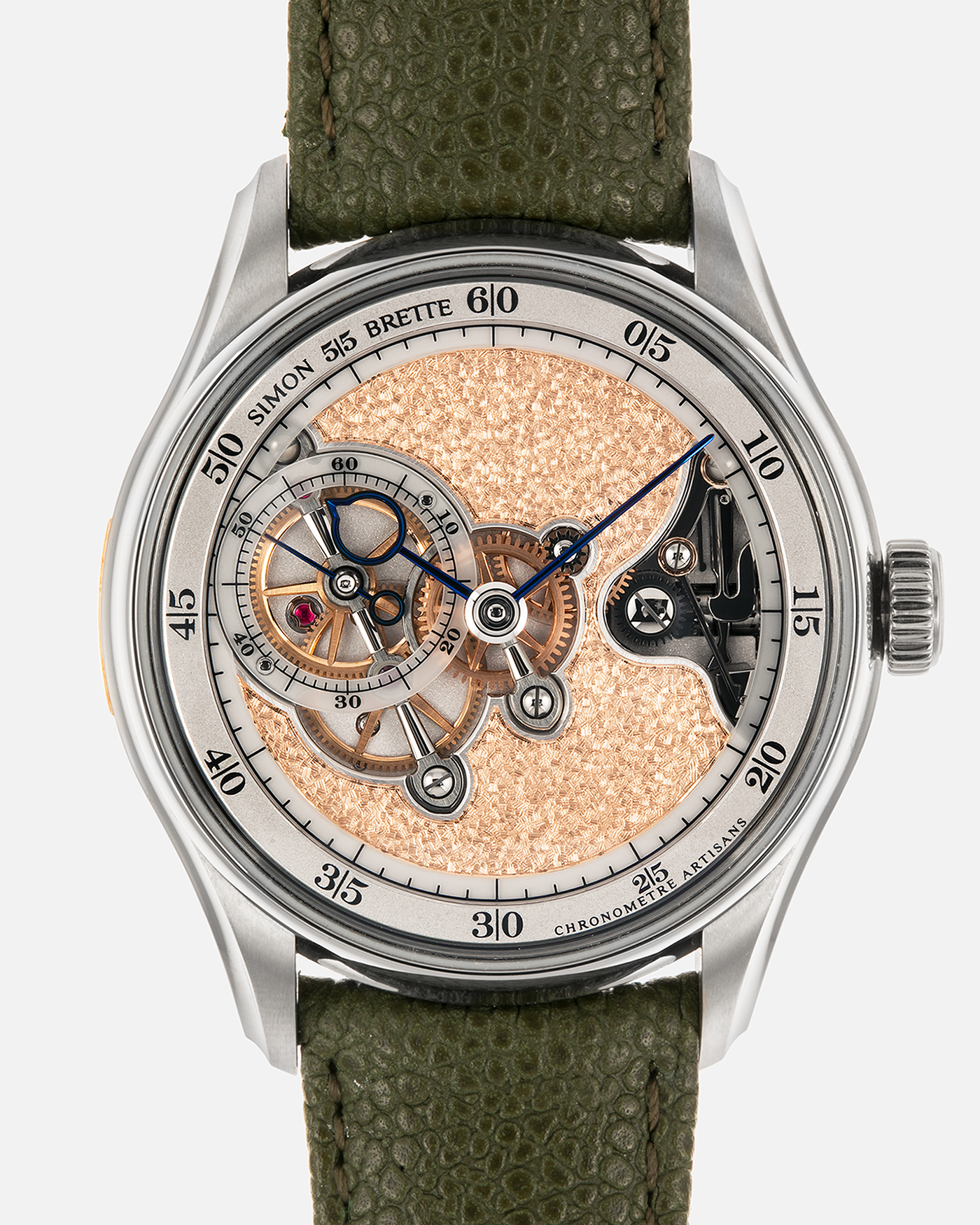 Brand: Simon Brette
Year: 2025
Model: Chronometre Artisans
Reference Number: 64.237.XXX
Material: Grade 5 Titanium
Movement: Simon Brette In-House, Manually Wound Cal. SBCA
Case Dimensions: 39mm Diameter 10.5mm Thickness
Lug Width: 20mm
Strap: Simon Brette Green Calf Leather Strap with Signed Grade 5 Titanium Tang Buckle