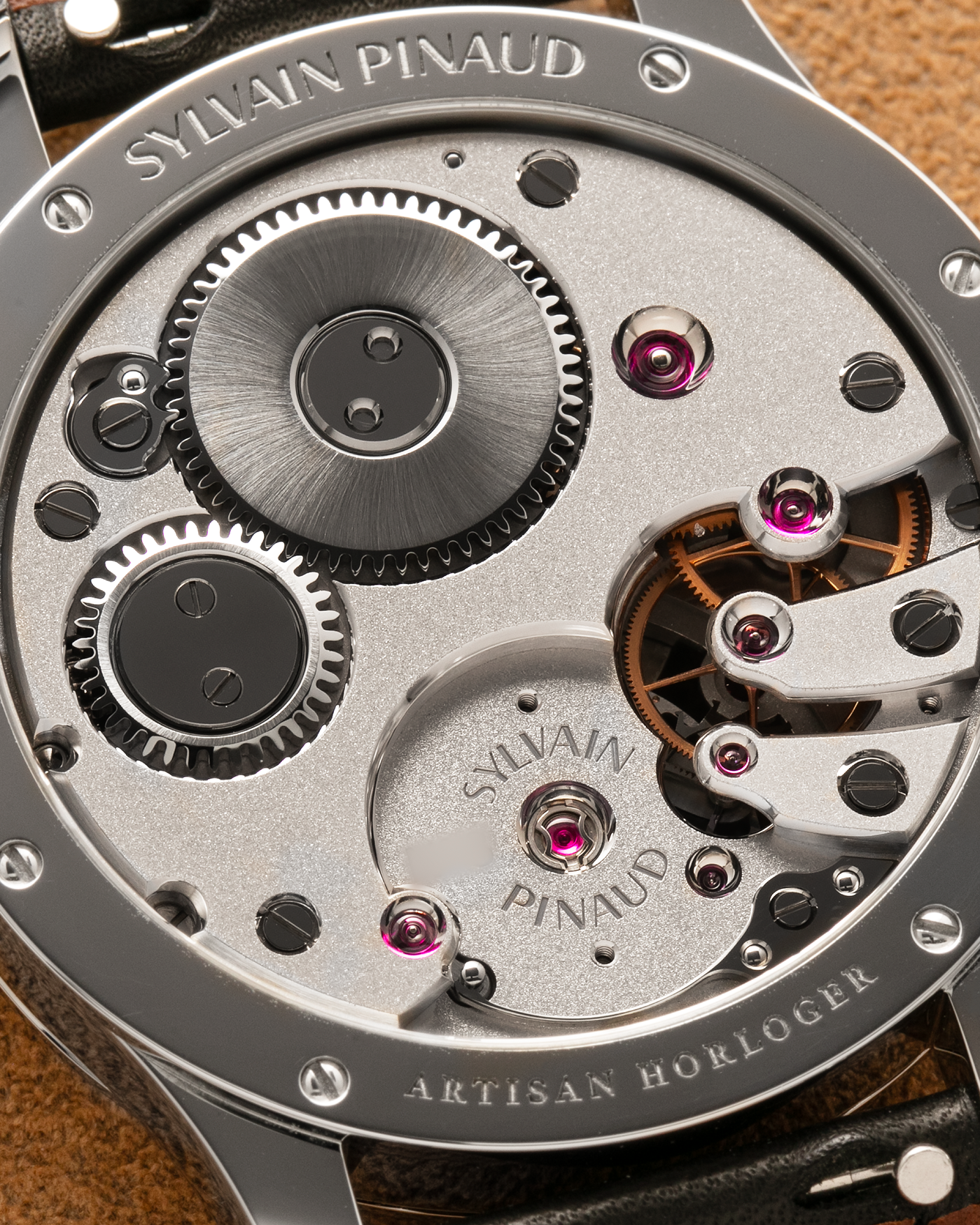 Brand: Sylvain Pinaud
Year: 2025
Model: Origine
Material: Stainless Steel
Movement: Sylvain Pinaud In-House, Manually Wound Mechanical Movement
Case Dimensions: 40mm Diameter 11mm Thickness
Strap: Sylvain Pinaud Black Leather Strap with Stainless Steel Sylvain Pinaud Tang Buckle