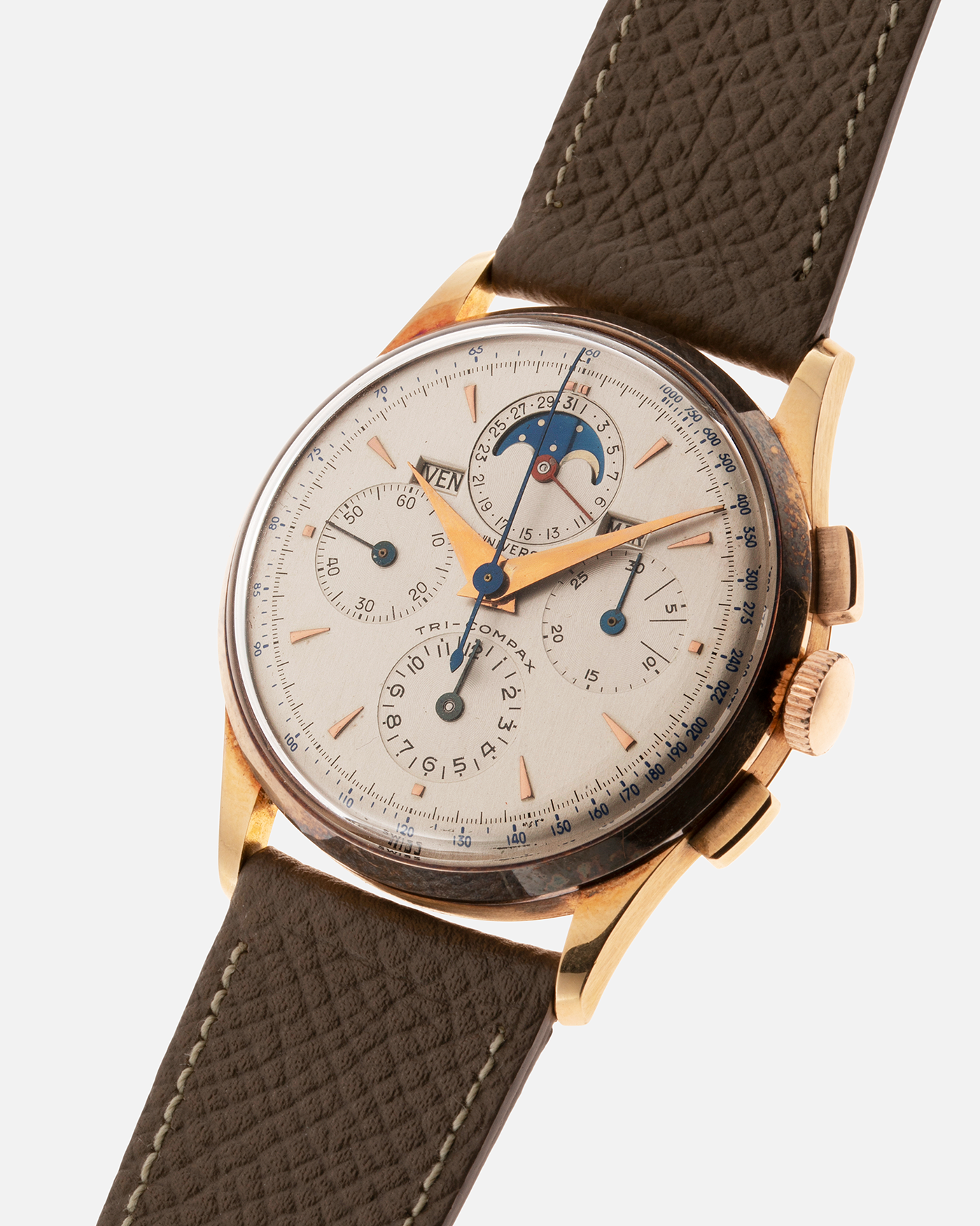 Brand: Universal Genève Year: 1950’s Reference Number: 12295 Material: 18-carat Yellow Gold Movement: Cal. 481, Manual-Winding Case Diameter: 35mm Strap: Nostime Taupe Textured Calf Strap with Generic Stainless Steel Tang Buckle