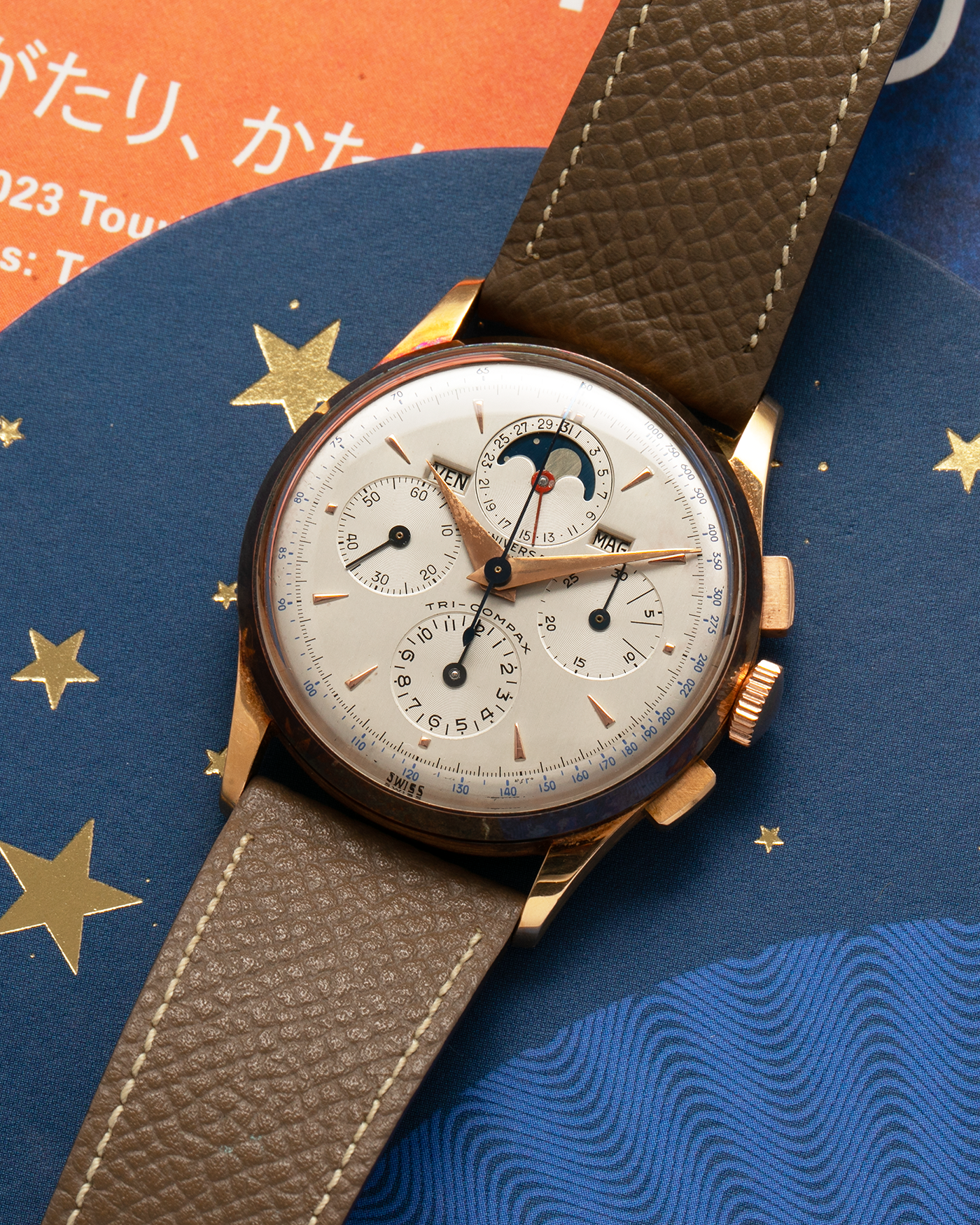 Brand: Universal Genève Year: 1950’s Reference Number: 12295 Material: 18-carat Yellow Gold Movement: Universal Genève Cal. 481, Manual-Winding Case Diameter: 35mm Lug Width: 20mm Strap: Nostime Taupe Textured Calf Strap with Generic Stainless Steel Tang Buckle
