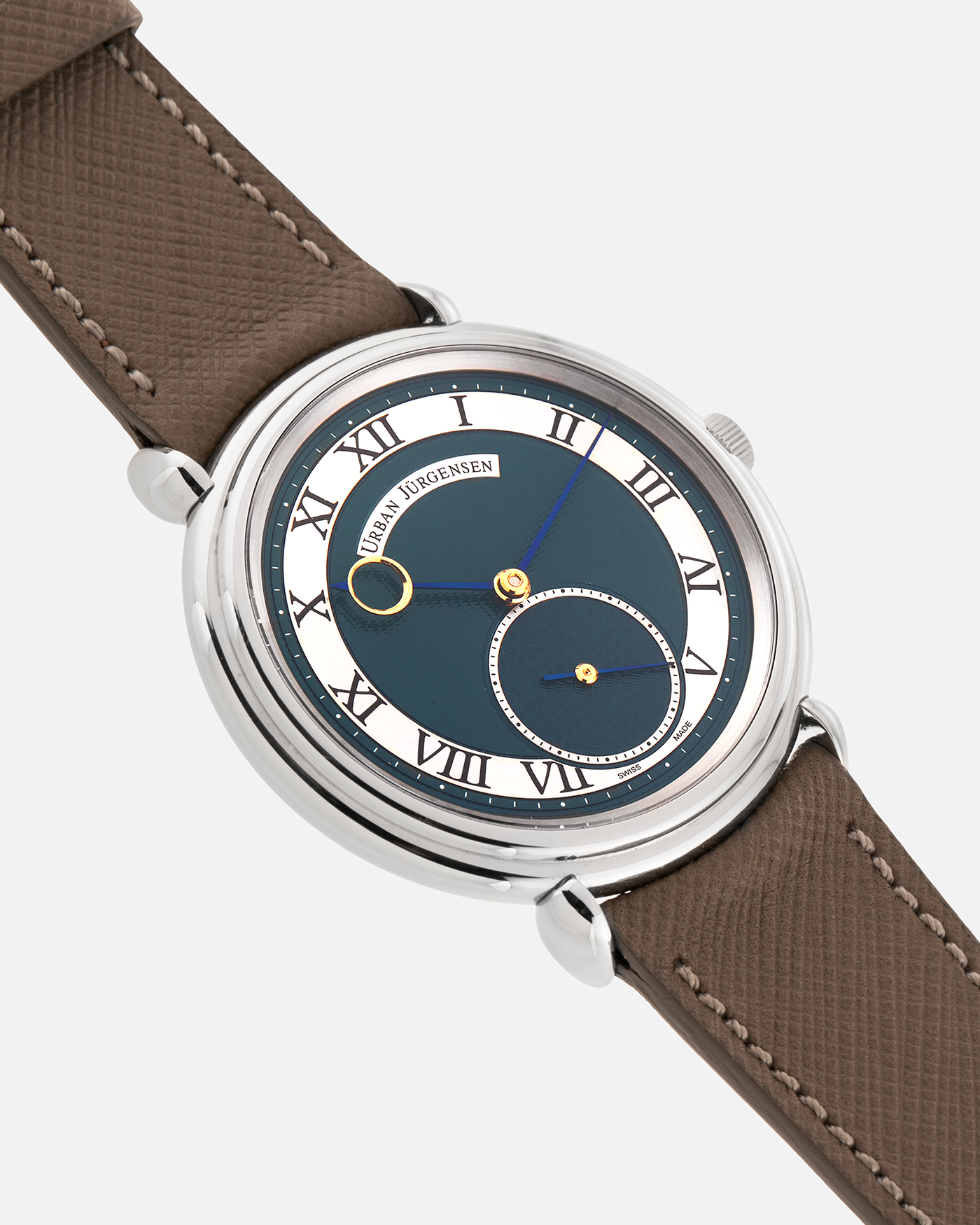 Brand: Urban Jurgensen
Year: 2020
Model: Big 8 London Edition
Material: Stainless Steel
Movement: Frederic Piguet cal. 1160
Case Diameter: 40mm Diameter 10.5mm Thickness
Strap: A Collected Man Taupe Grained Calf Strap, A Collected Man Tan Suede Strap and Urban Jurgensen Stainless Steel Tang Buckle