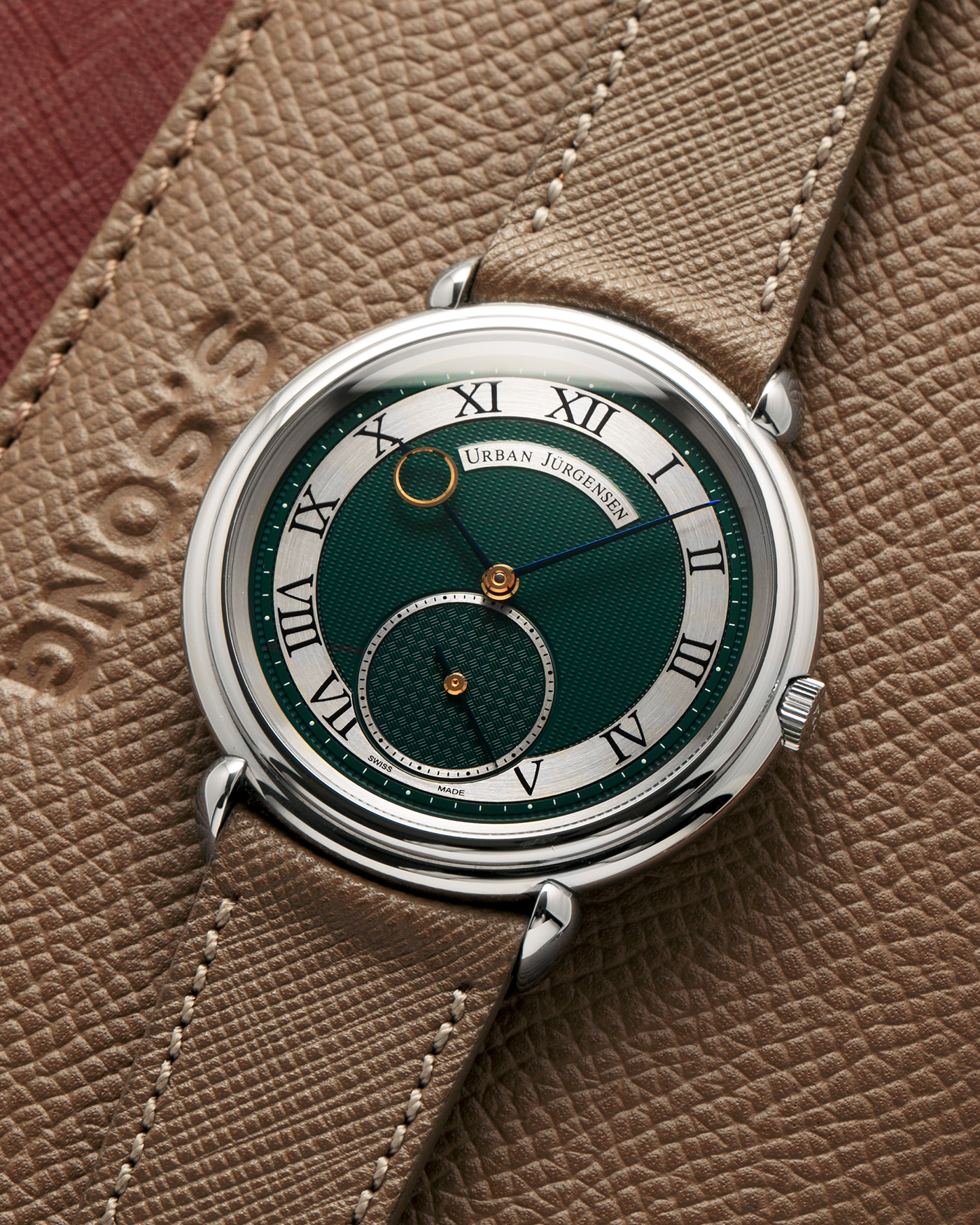 Brand: Urban Jurgensen
Year: 2020
Model: Big 8 London Edition
Material: Stainless Steel
Movement: Frederic Piguet cal. 1160
Case Diameter: 40mm Diameter 10.5mm Thickness
Strap: A Collected Man Taupe Grained Calf Strap, A Collected Man Tan Suede Strap and Urban Jurgensen Stainless Steel Tang Buckle