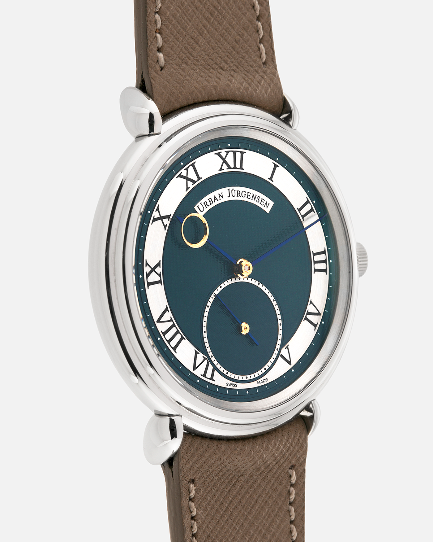 Brand: Urban Jurgensen
Year: 2020
Model: Big 8 London Edition
Material: Stainless Steel
Movement: Frederic Piguet cal. 1160
Case Diameter: 40mm Diameter 10.5mm Thickness
Strap: A Collected Man Taupe Grained Calf Strap, A Collected Man Tan Suede Strap and Urban Jurgensen Stainless Steel Tang Buckle