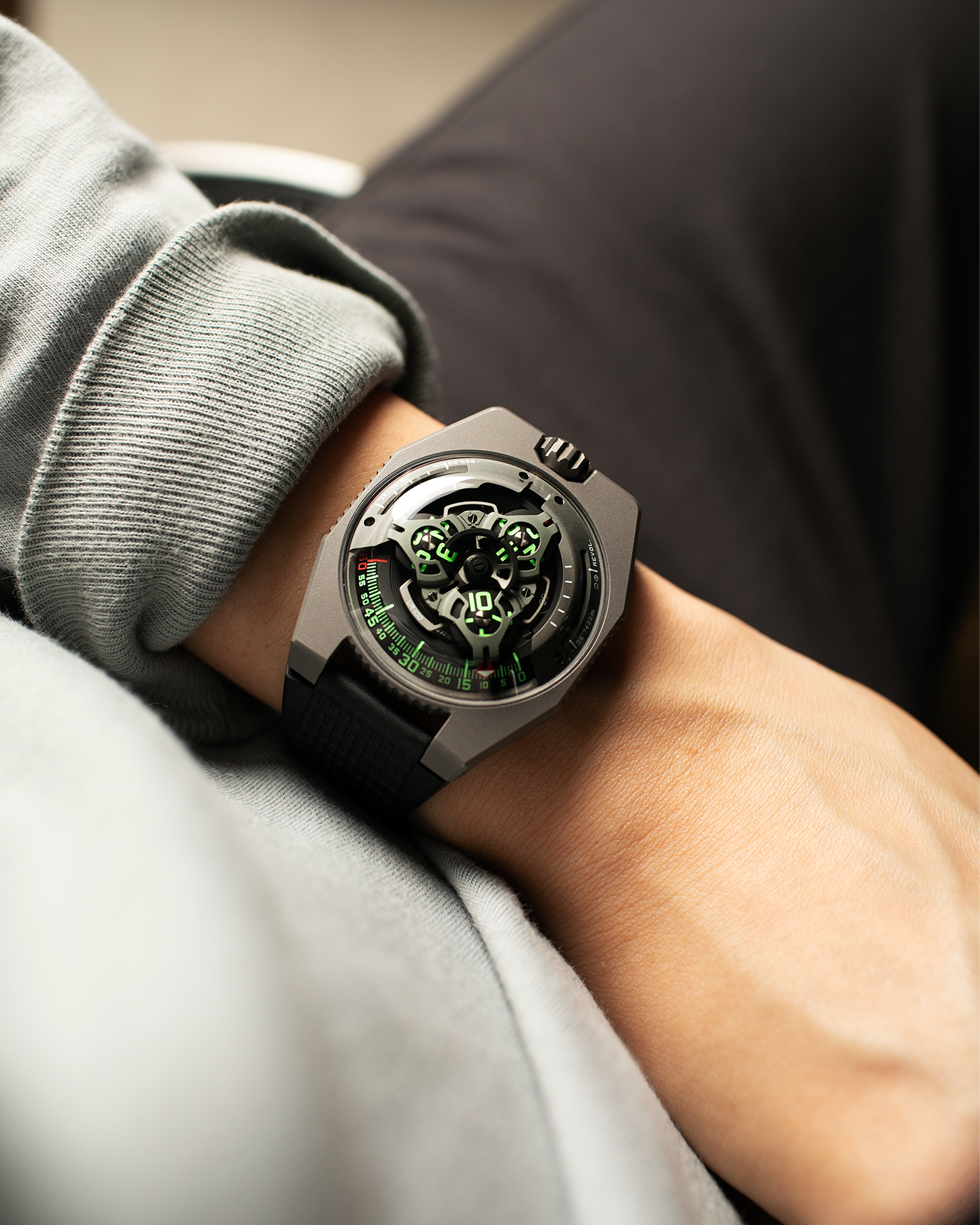 Brand: Urwerk Year: 2020 Model: UR100 GunMetal, Limited Edition of 25 Pieces Material: Titanium and Stainless-Steel Case with GunMetal PVD-Coating, ARCAP Alloy (Blend of Nickle, Copper, Cobalt and Zinc) Movement Carousell System Movement: Urwerk Cal. 12.01, Self-Winding Case Dimensions: 41mm x 14mm Strap: Urwerk Proprietary Black Rubber Strap with Signed Deployant Buckle, with additional Urwerk Proprietary Black Textile Strap