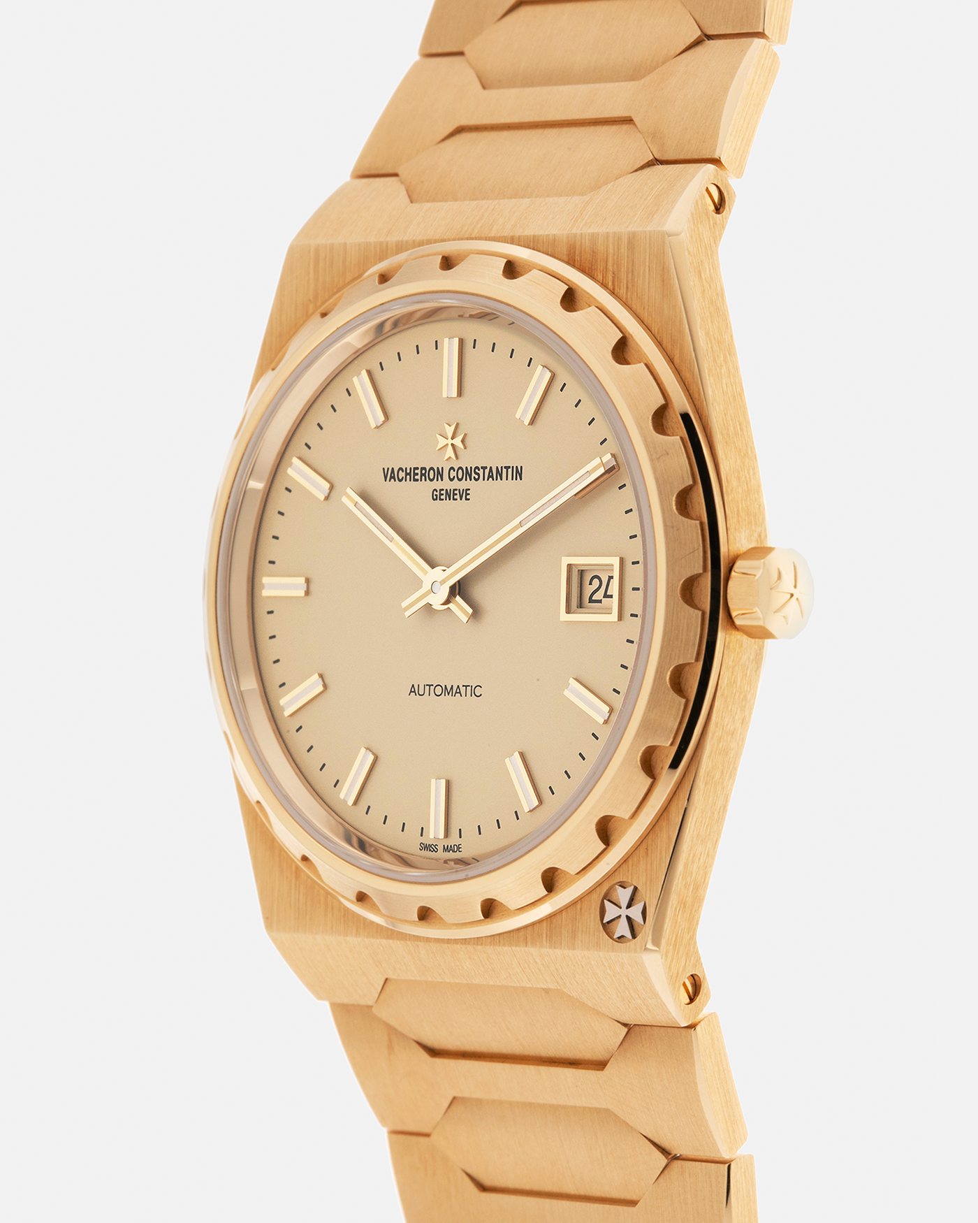 Brand: Vacheron Constantin
Year: 2022
Model: Historiques 222
Reference: 4200H/222J-B935
Material: 18-carat 3N Yellow Gold
Movement: Vacheron Constantin Cal. 2455/2, Self-Winding
Case Dimensions: 37mm x 7.95mm (Lug-to-Lug 45mm)
Bracelet: Vacheron Constantin 18-carat Yellow Gold Integrated Bracelet