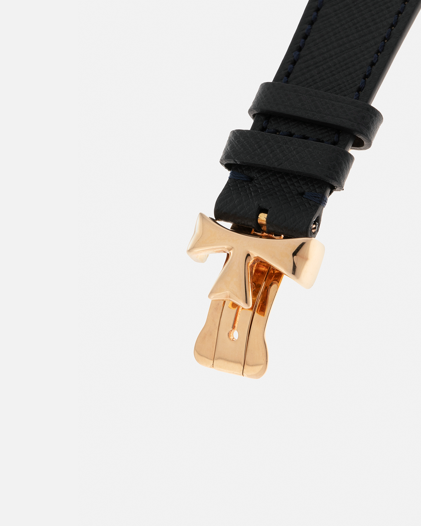 Brand: Vacheron Constantin
Year: 1998
Model: Mercator
Reference Number: 43050
Material: 18-carat Rose Gold Case, Champlevé Enamel Dial
Movement: Vacheron Constantin Cal. 1120/2 (Heavily-Modified Jaeger LeCoultre Cal. 920 Ébauche), Self-Winding
Case Dimensions: 36mm x 9mm (Lug-to-Lug 41mm)
Lug Width: 20mm
Strap: Molequin Dark Navy Textured Calf Leather Strap with Signed 18-carat Yellow Gold Deployant Buckle, extra Vacheron Constantin Black Alligator Leather Strap (Used)