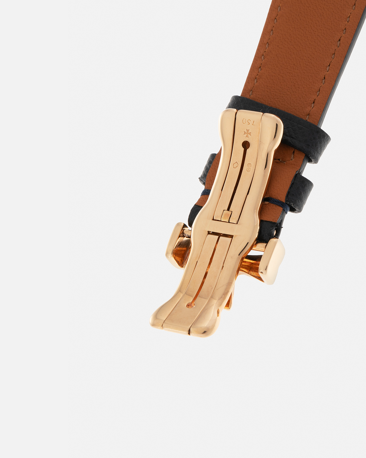 Brand: Vacheron Constantin
Year: 1998
Model: Mercator
Reference Number: 43050
Material: 18-carat Rose Gold Case, Champlevé Enamel Dial
Movement: Vacheron Constantin Cal. 1120/2 (Heavily-Modified Jaeger LeCoultre Cal. 920 Ébauche), Self-Winding
Case Dimensions: 36mm x 9mm (Lug-to-Lug 41mm)
Lug Width: 20mm
Strap: Molequin Dark Navy Textured Calf Leather Strap with Signed 18-carat Yellow Gold Deployant Buckle, extra Vacheron Constantin Black Alligator Leather Strap (Used)