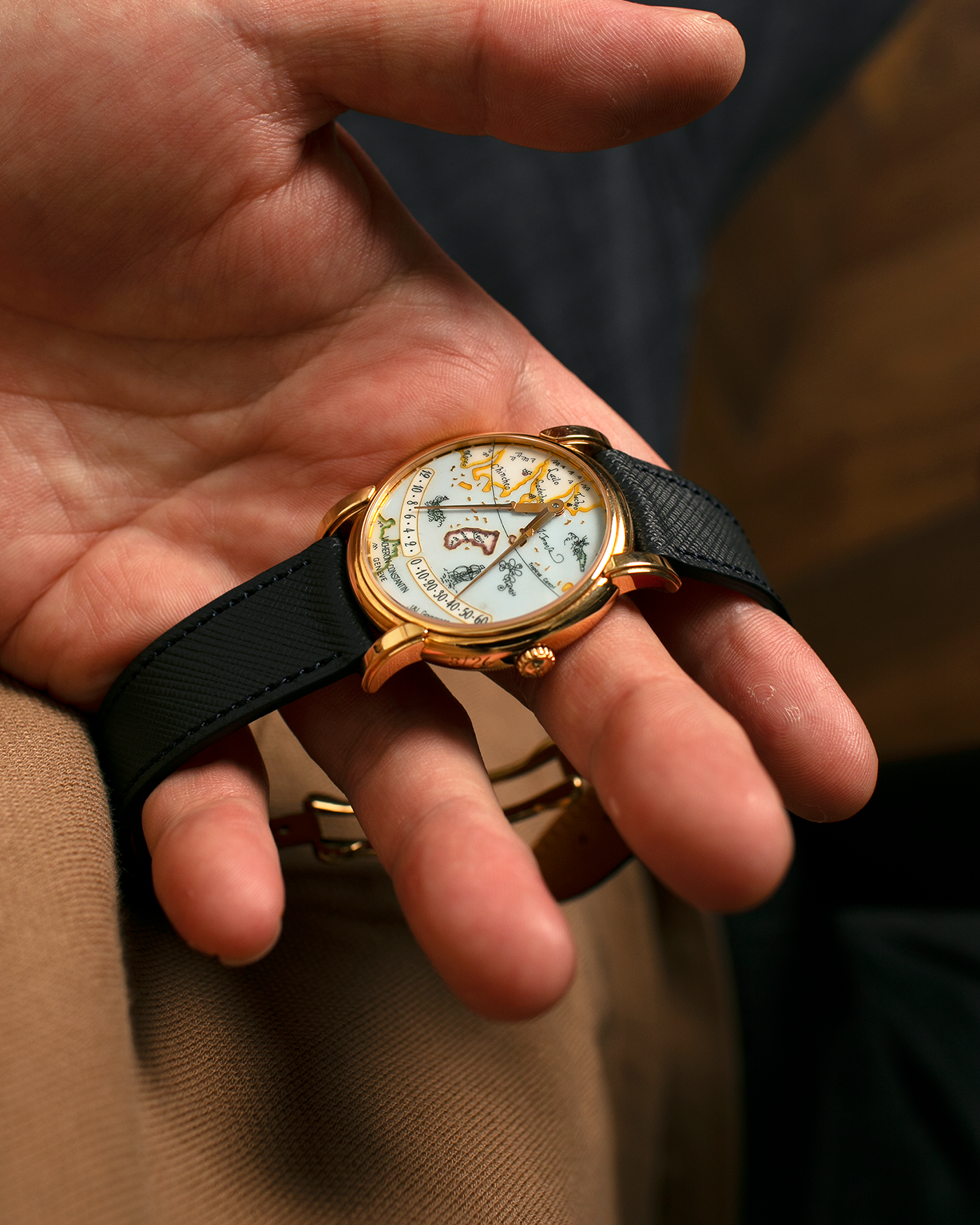 Brand: Vacheron Constantin
Year: 1998
Model: Mercator
Reference Number: 43050
Material: 18-carat Rose Gold Case, Champlevé Enamel Dial
Movement: Vacheron Constantin Cal. 1120/2 (Heavily-Modified Jaeger LeCoultre Cal. 920 Ébauche), Self-Winding
Case Dimensions: 36mm x 9mm (Lug-to-Lug 41mm)
Lug Width: 20mm
Strap: Molequin Dark Navy Textured Calf Leather Strap with Signed 18-carat Yellow Gold Deployant Buckle, extra Vacheron Constantin Black Alligator Leather Strap (Used)