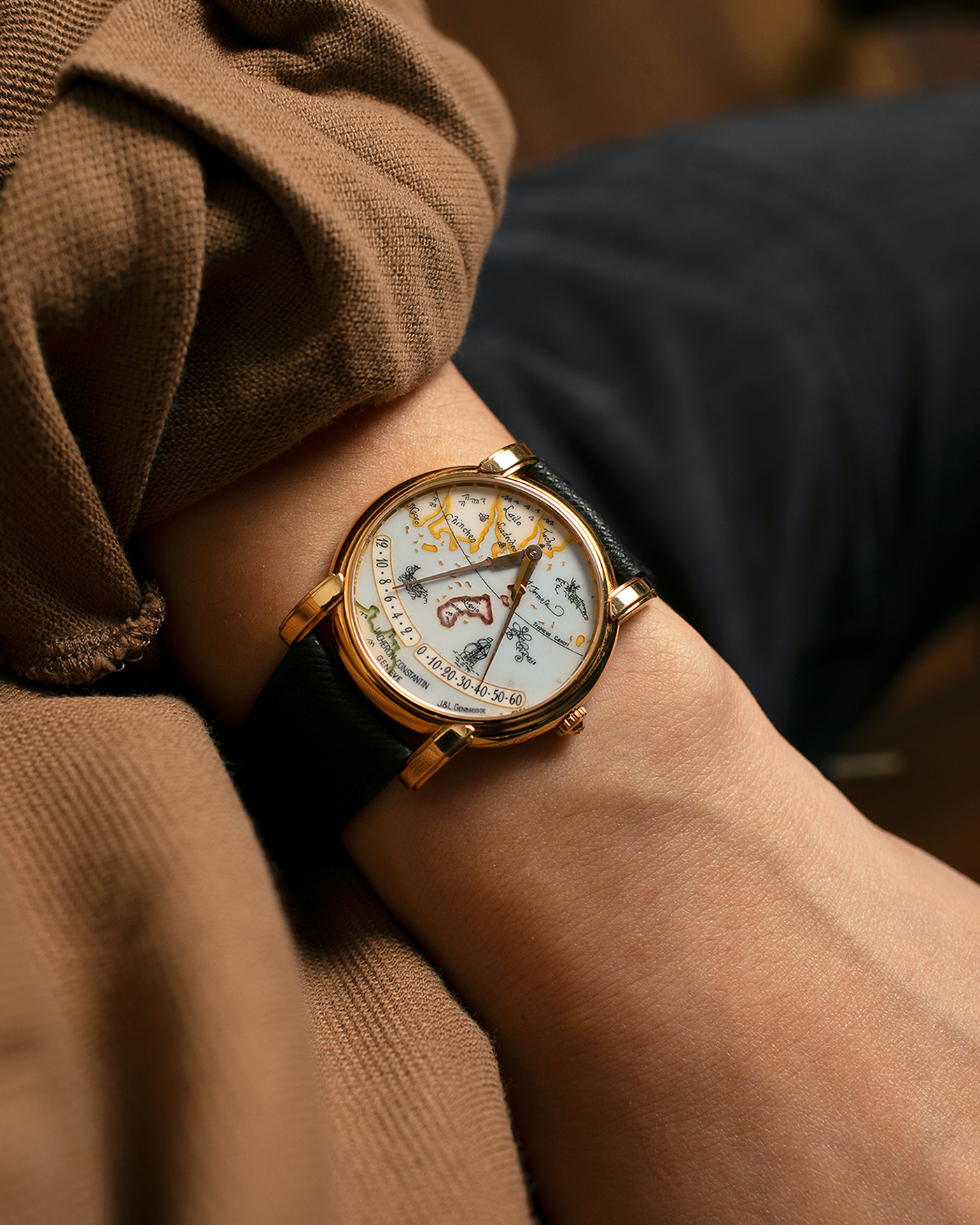 Brand: Vacheron Constantin
Year: 1998
Model: Mercator
Reference Number: 43050
Material: 18-carat Rose Gold Case, Champlevé Enamel Dial
Movement: Vacheron Constantin Cal. 1120/2 (Heavily-Modified Jaeger LeCoultre Cal. 920 Ébauche), Self-Winding
Case Dimensions: 36mm x 9mm (Lug-to-Lug 41mm)
Lug Width: 20mm
Strap: Molequin Dark Navy Textured Calf Leather Strap with Signed 18-carat Yellow Gold Deployant Buckle, extra Vacheron Constantin Black Alligator Leather Strap (Used)