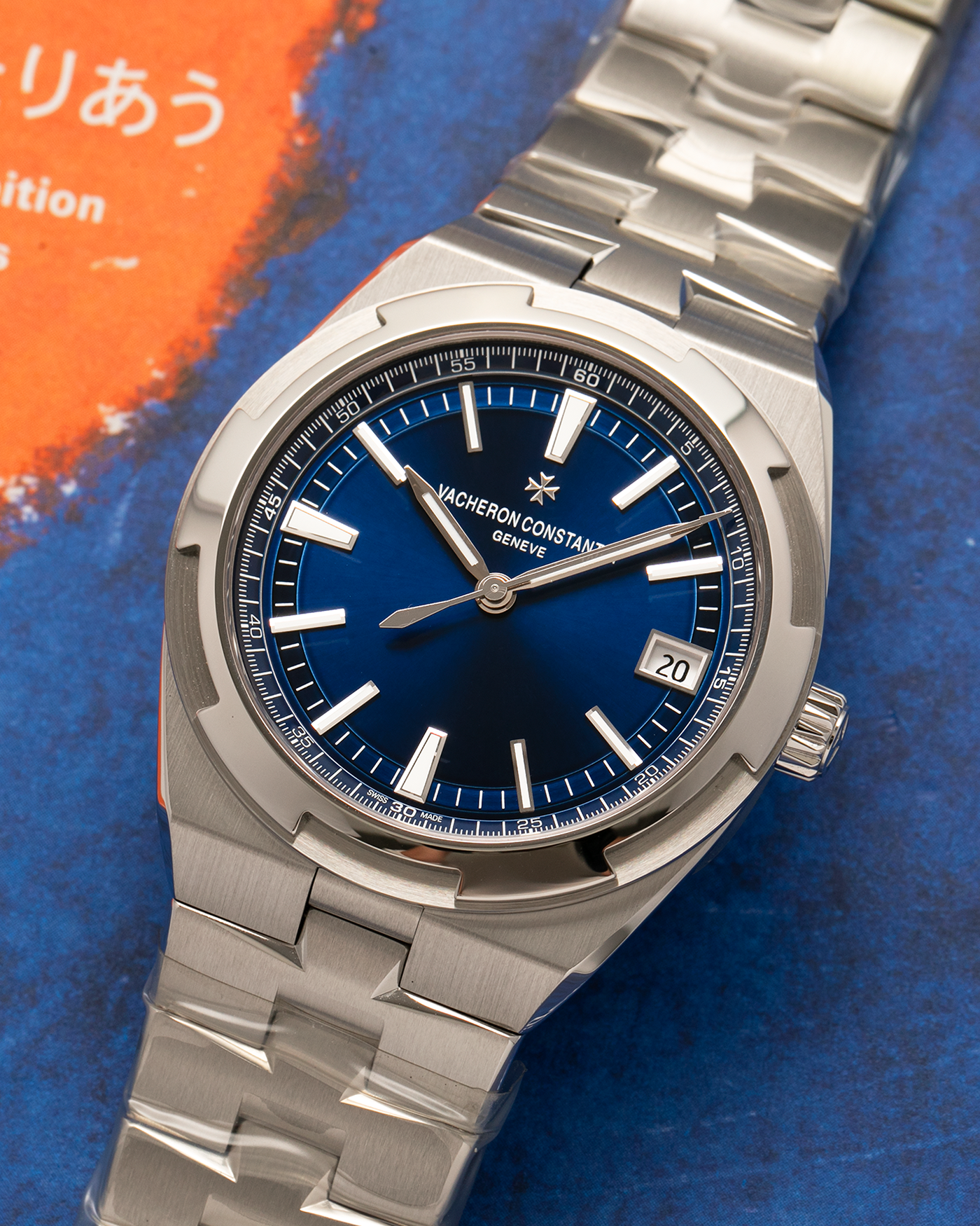 Brand: Vacheron Constantin 
Year: 2021
Model: Overseas
Reference Number: 4500V
Material: Stainless Steel
Movement: Vacheron Constantin Cal. 5500, Self-Winding
Case Diameter: 41mm
Bracelet/Strap: Vacheron Constantin Stainless Steel Integrated Bracelet, additional Vacheron Constantin Navy Blue Rubber Strap and Navy Blue Alligator Strap