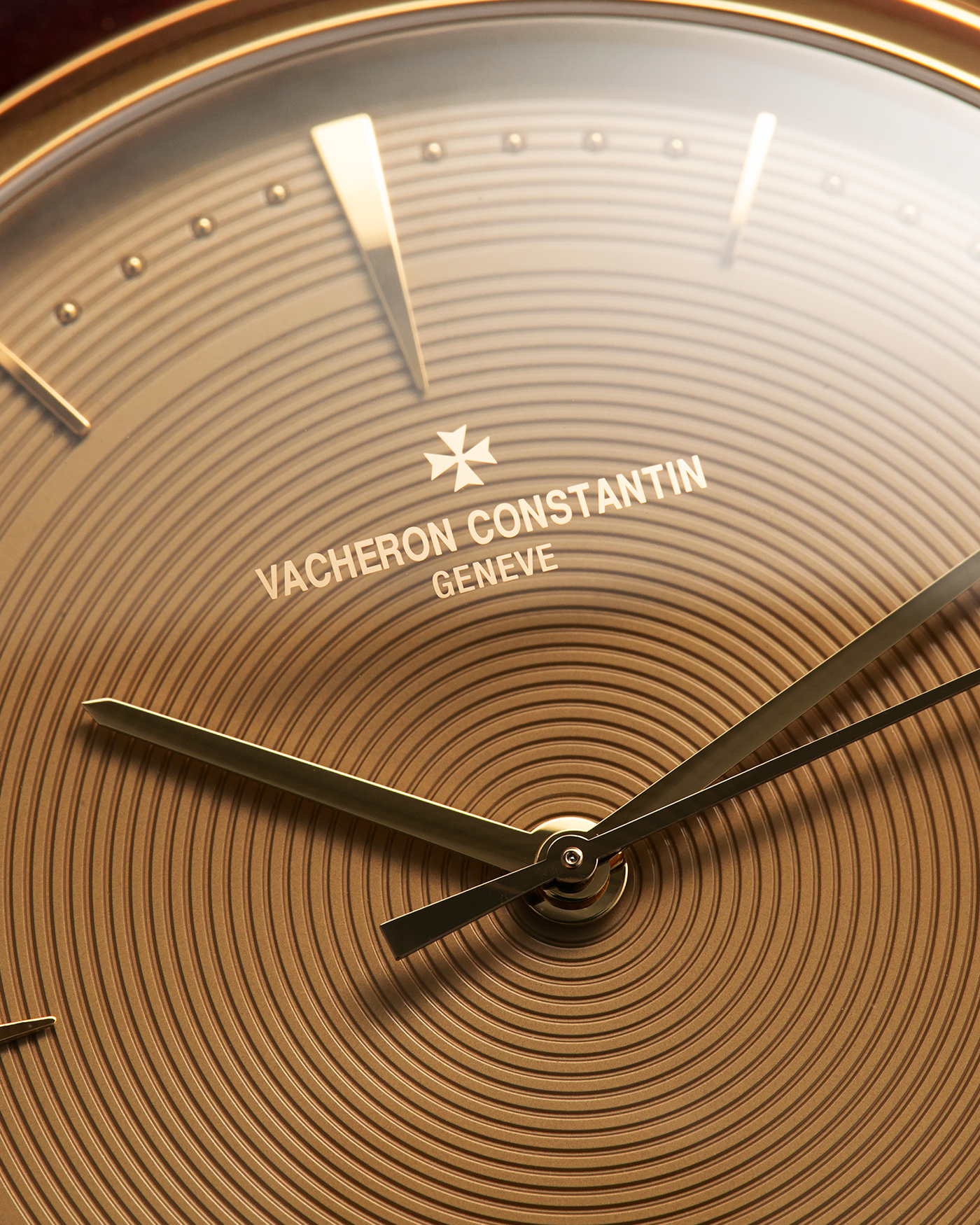Brand: Vacheron Constantin
Year: 2024
Model: Patrimony Ora ïto 20th Anniversary, Limited to 100 Pieces
Reference: 85180/000J-H069
Material: 18-carat Yellow Gold
Movement: Vacheron Constantin Cal. 2450 Q6, Self-Winding
Case Dimensions: 40mm x 8.55mm (Lug-to-Lug 47mm)
Lug Width: 20mm
Strap: Vacheron Constantin Burgundy Embossed Calf Leather with Signed 18-carat Yellow Gold Tang Buckle