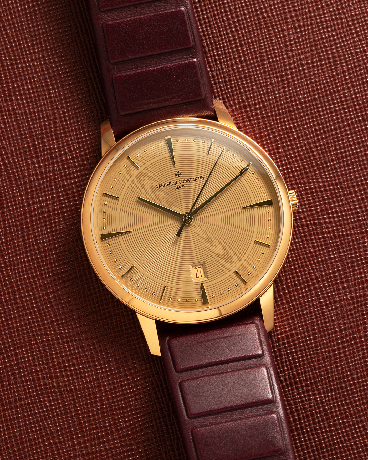 Brand: Vacheron Constantin
Year: 2024
Model: Patrimony Ora ïto 20th Anniversary, Limited to 100 Pieces
Reference: 85180/000J-H069
Material: 18-carat Yellow Gold
Movement: Vacheron Constantin Cal. 2450 Q6, Self-Winding
Case Dimensions: 40mm x 8.55mm (Lug-to-Lug 47mm)
Lug Width: 20mm
Strap: Vacheron Constantin Burgundy Embossed Calf Leather with Signed 18-carat Yellow Gold Tang Buckle