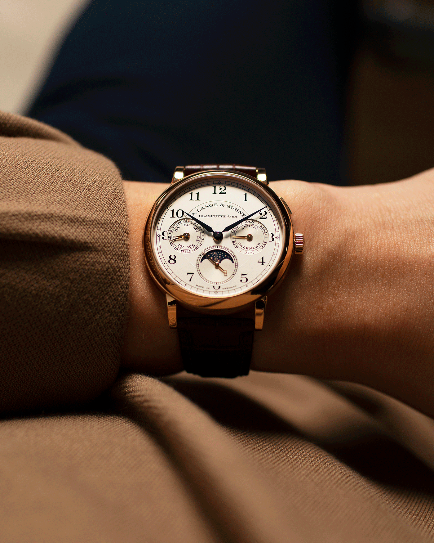 Brand: A. Lange & Sohne Year: 2018 Model: 1815 Annual Calendar Material: 18k Rose Gold Movement: Manual Winding L051.3 Case Diameter: 40mm Bracelet/Strap: A. Lange & Sohne Dark Brown Alligator Strap with signed 18k Rose Gold Tang Buckle