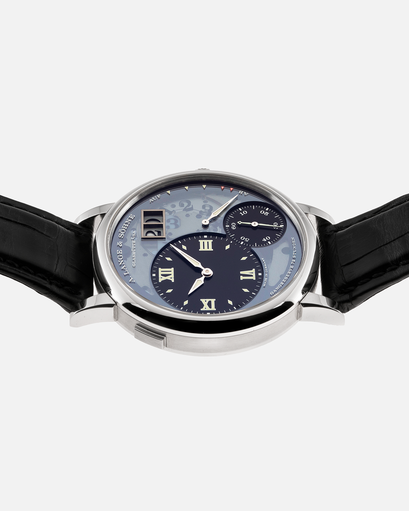 Brand: A. Lange & Sohne Year: 2014 Model: Grand Lange 1 Lumen Reference Number: 117.035 Material: Platinum Movement: Manual Winding L905.2 Case Diameter: 41mm Bracelet/Strap: A. Lange & Sohne Black Alligator Strap and Platinum Deployant Clasp