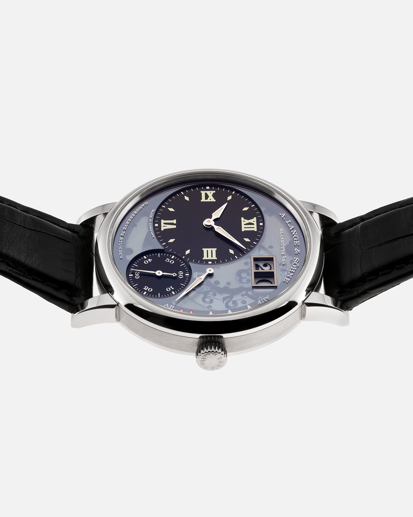 Brand: A. Lange & Sohne Year: 2014 Model: Grand Lange 1 Lumen Reference Number: 117.035 Material: Platinum Movement: Manual Winding L905.2 Case Diameter: 41mm Bracelet/Strap: A. Lange & Sohne Black Alligator Strap and Platinum Deployant Clasp