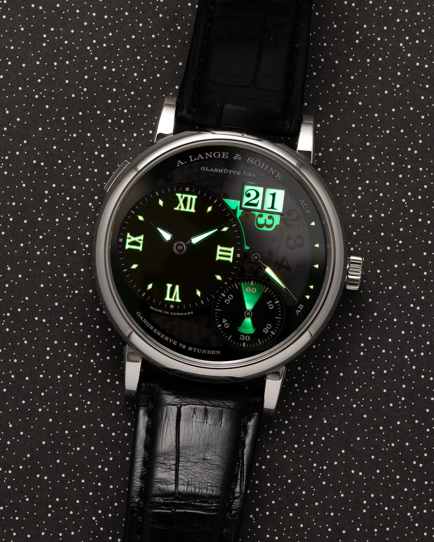 Brand: A. Lange & Sohne Year: 2014 Model: Grand Lange 1 Lumen Reference Number: 117.035 Material: Platinum Movement: Manual Winding L905.2 Case Diameter: 41mm Bracelet/Strap: A. Lange & Sohne Black Alligator Strap and Platinum Deployant Clasp