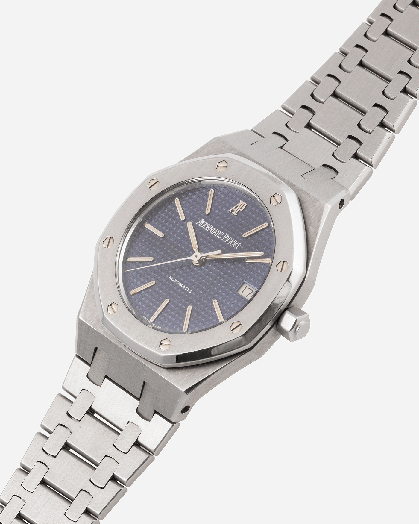 Brand: Audemars Piguet Year: 1999 Model: Royal Oak Reference Number: 14790 Material: Stainless Steel Movement: Cal. 2225 Case Diameter: 36mm Bracelet: Audemars Piguet Integrated Stainless Steel Bracelet