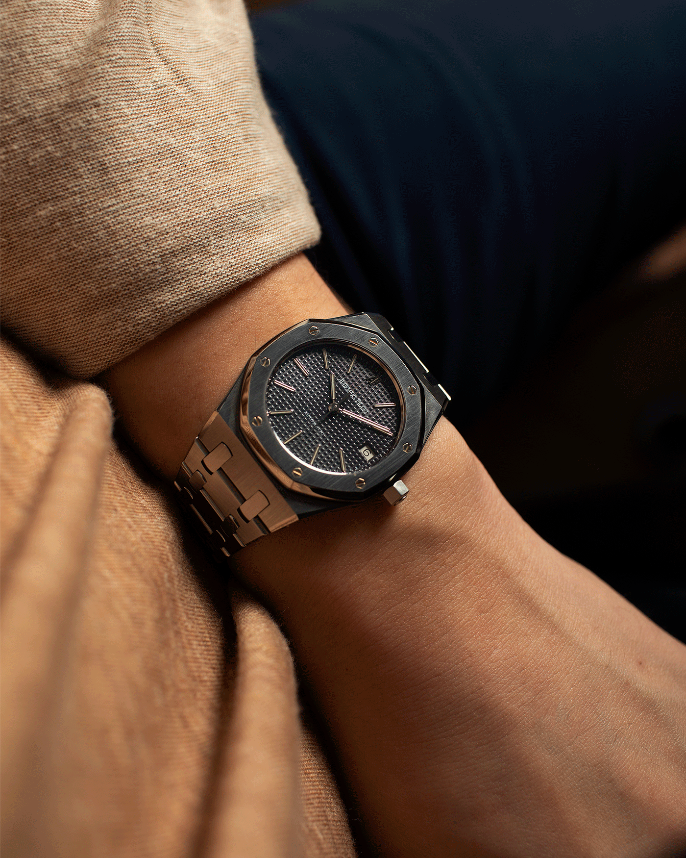 Brand: Audemars Piguet Year: 1999 Model: Royal Oak Reference Number: 14790 Material: Stainless Steel Movement: Cal. 2225 Case Diameter: 36mm Bracelet: Audemars Piguet Integrated Stainless Steel Bracelet