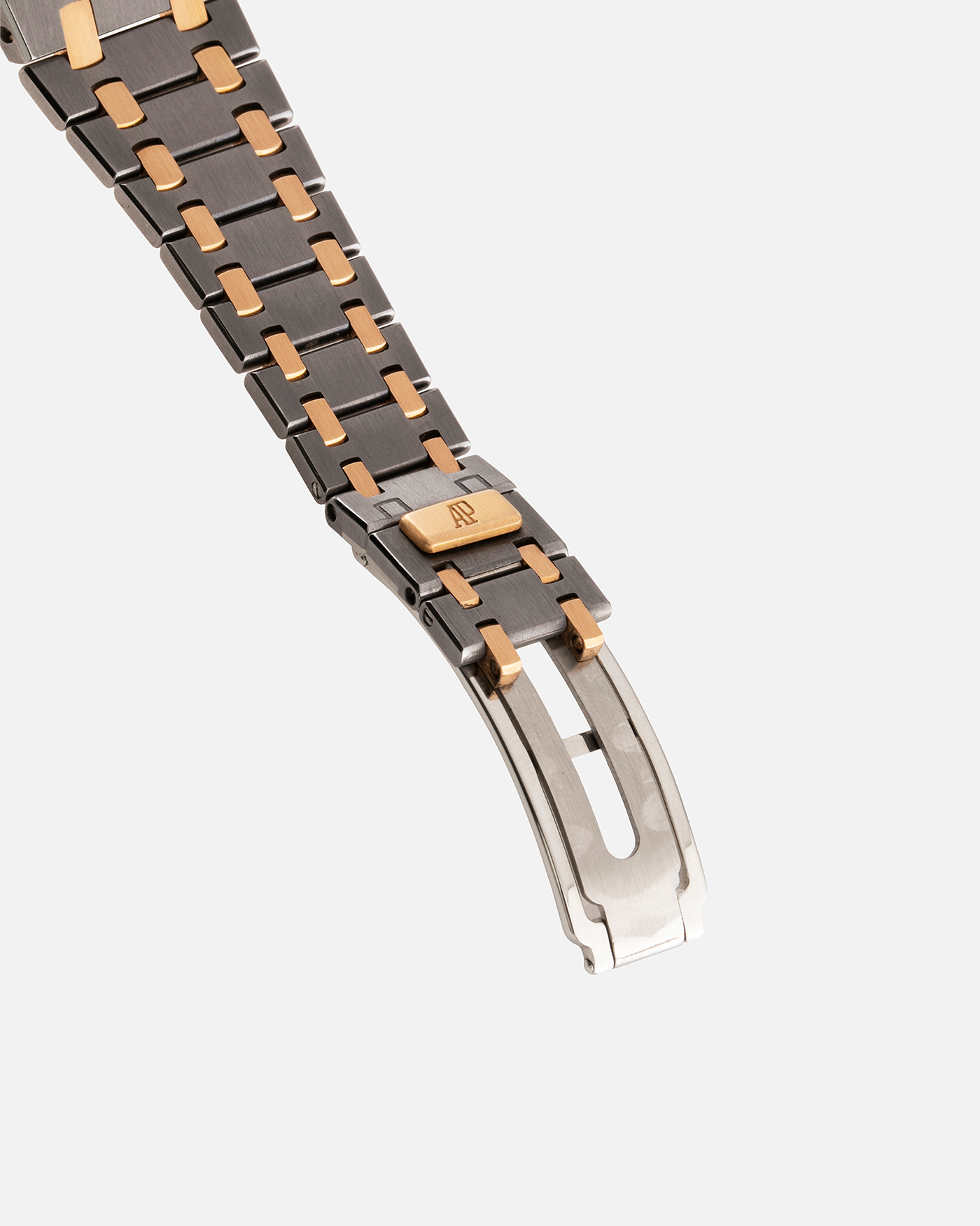 Brand: Audemars Piguet Year: 1990’s Model: Royal Oak Reference Number: 14790TR Material: Tantalum and Rose Gold Movement: Cal. 2225 Case Diameter: 36mm Bracelet: Audemars Piguet Integrated Tantalum and Rose Gold Bracelet
