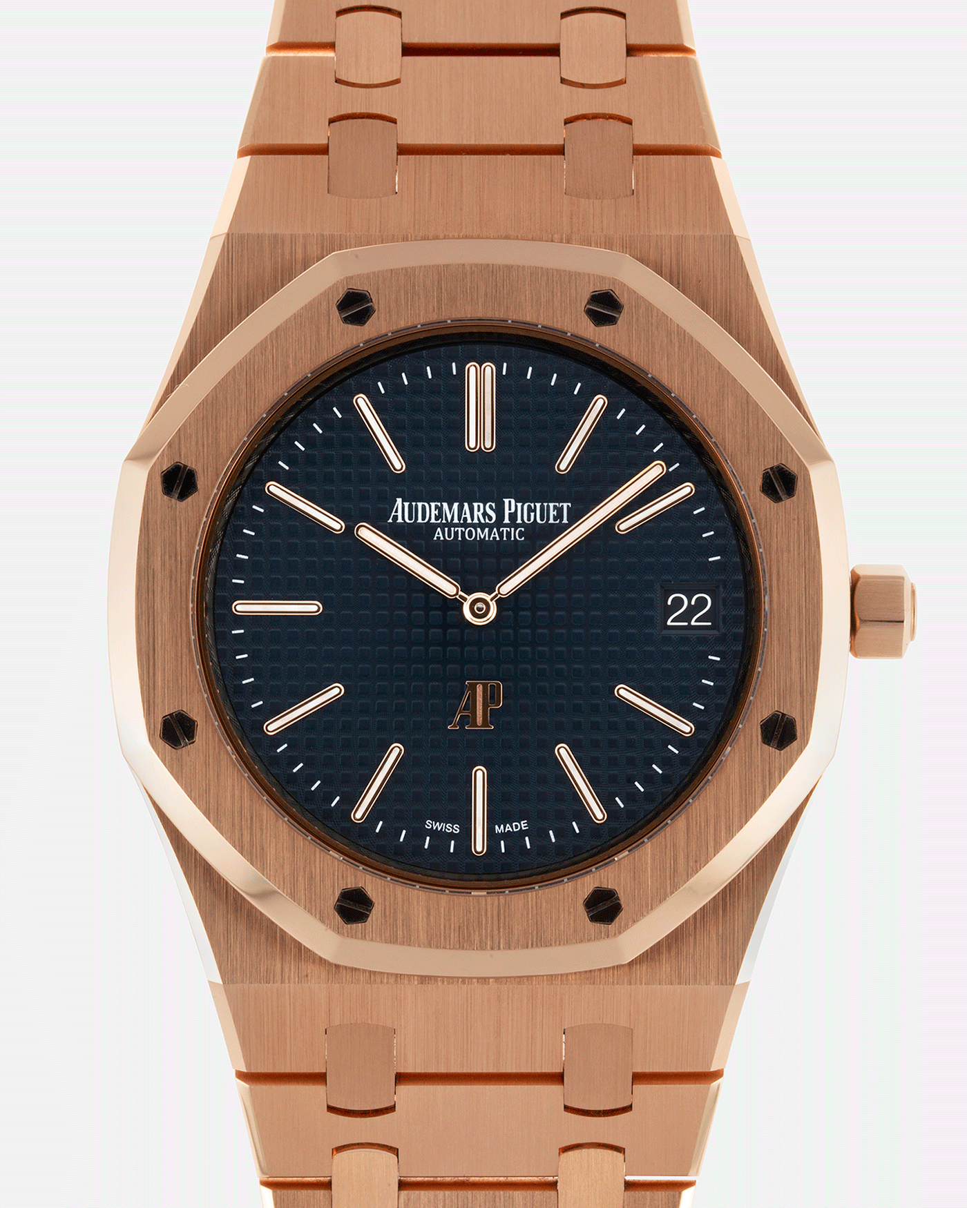 Brand: Audemars Piguet Year: 2019 Model: Royal Oak Reference Number: 15202OR Material:18k Rose Gold Movement: Cal 2121 Case Diameter: 39mm Bracelet: 18k Rose Gold Audemars Piguet Integrated Stainless Steel Bracelet