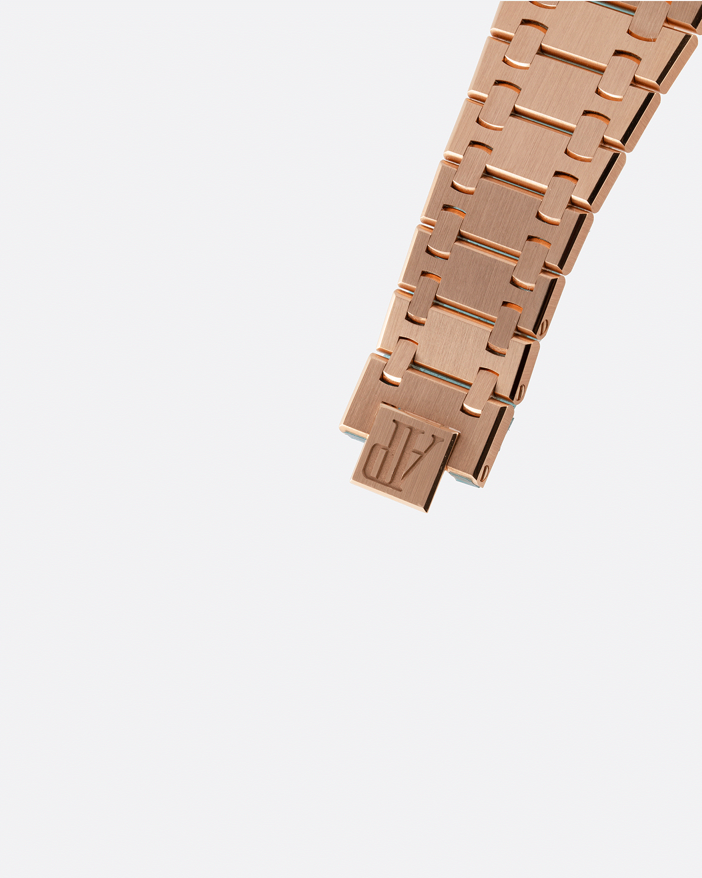Brand: Audemars Piguet Year: 2019 Model: Royal Oak Reference Number: 15202OR Material:18k Rose Gold Movement: Cal 2121 Case Diameter: 39mm Bracelet: 18k Rose Gold Audemars Piguet Integrated Stainless Steel Bracelet