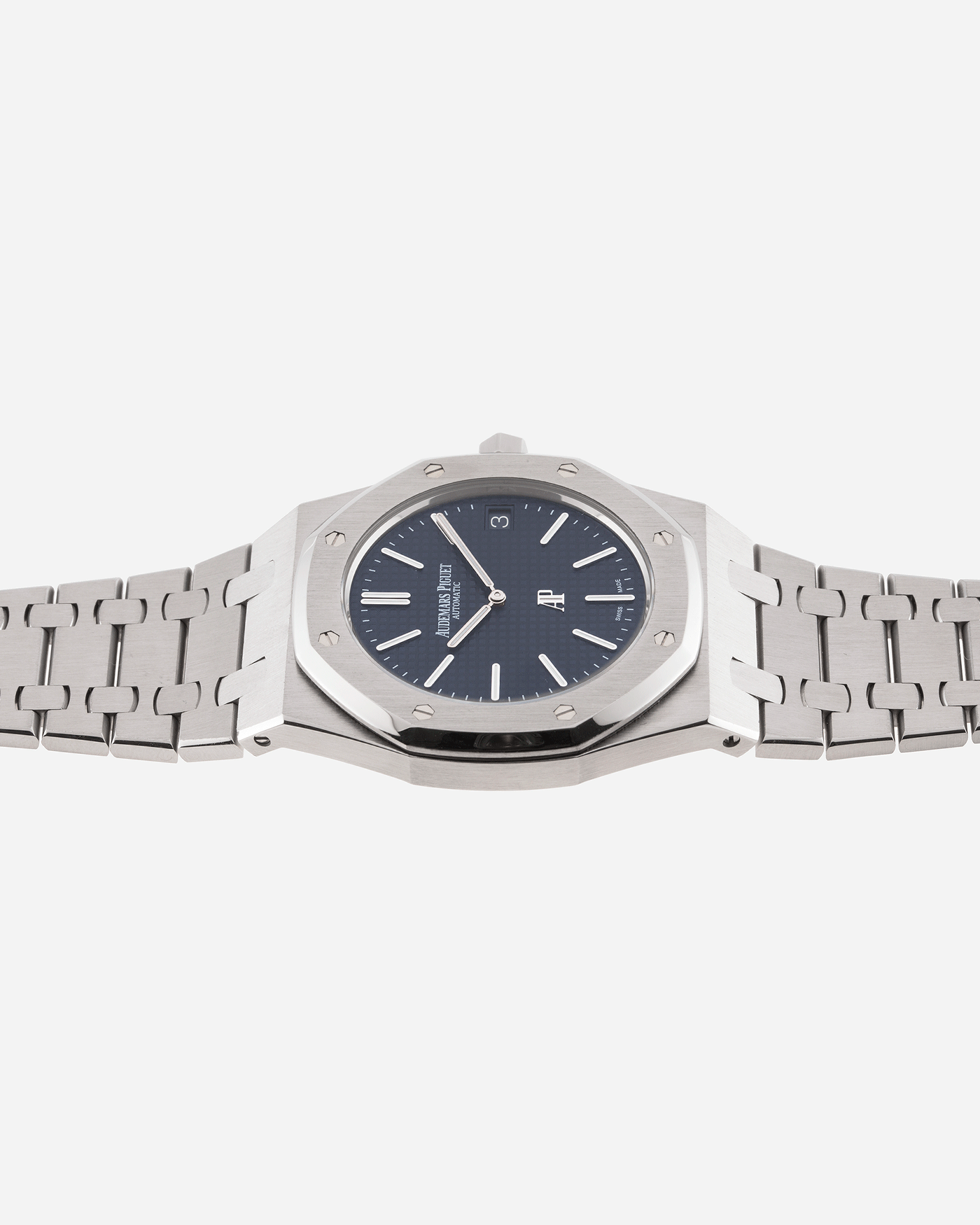 Brand: Audemars Piguet Year: 2014 Model: Royal Oak Reference Number: 15202 Material: Stainless Steel Movement: Cal 2121 Case Diameter: 39mm Bracelet: Audemars Piguet Integrated Stainless Steel Bracelet