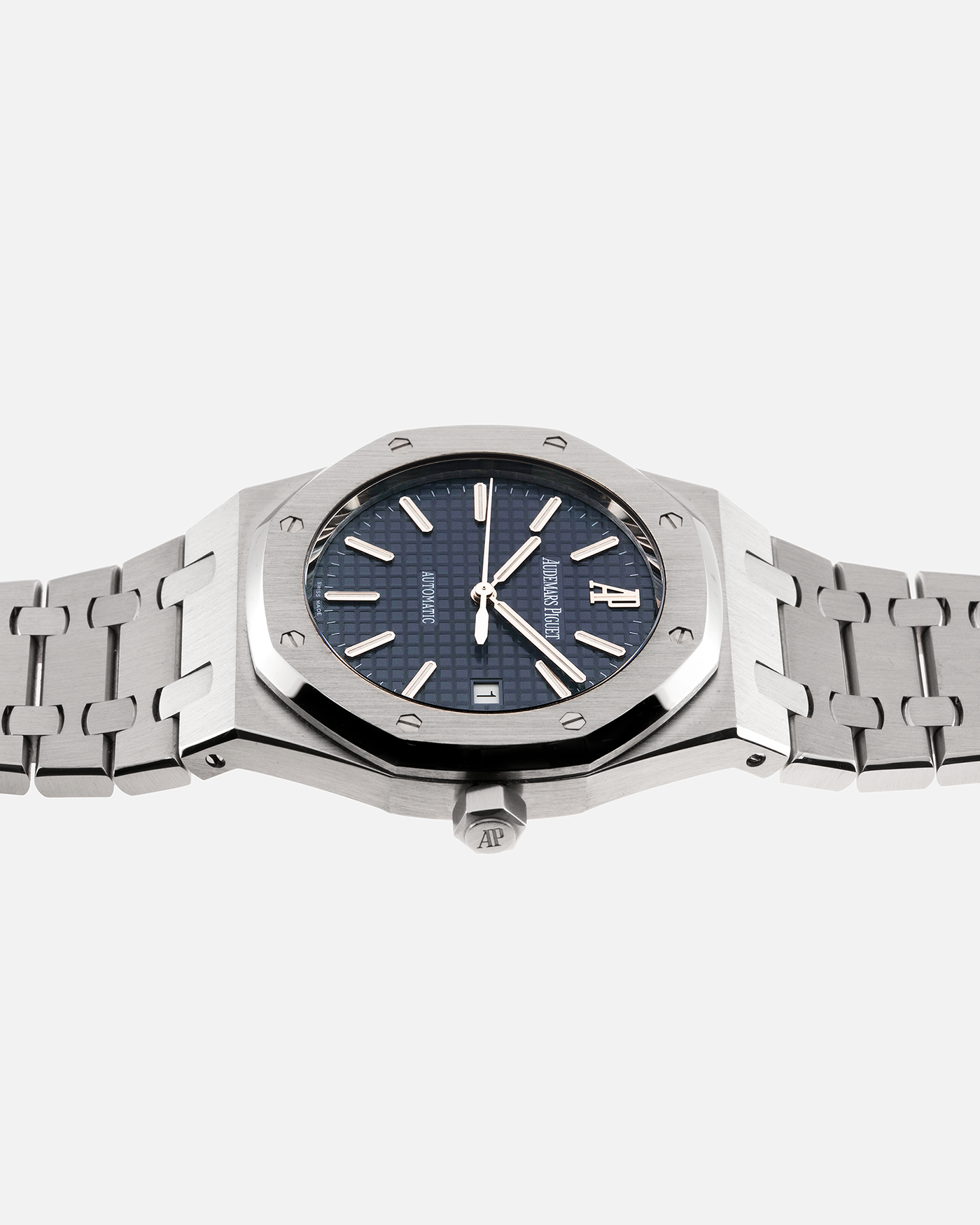 Brand: Audemars Piguet Year: 2010’s Model: Royal Oak Reference Number: 15300ST Material: Stainless Steel Movement: Cal 3120 Case Diameter: 39mm Bracelet: Audemars Piguet Integrated Stainless Steel Bracelet