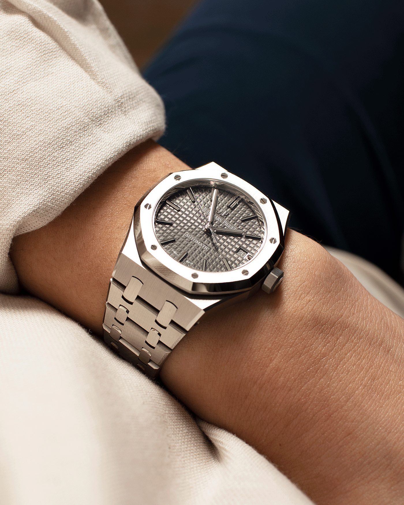 Brand: Audemars Piguet Year: 2020 Model: Royal Oak Reference Number: 15450 Material: Stainless Steel Movement: Cal 3120 Case Diameter: 37mm Bracelet: Audemars Piguet Stainless Steel Bracelet