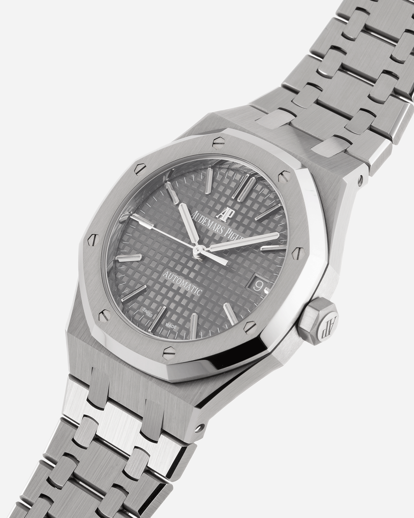 Brand: Audemars Piguet Year: 2020 Model: Royal Oak Reference Number: 15450 Material: Stainless Steel Movement: Cal 3120 Case Diameter: 37mm Bracelet: Audemars Piguet Stainless Steel Bracelet
