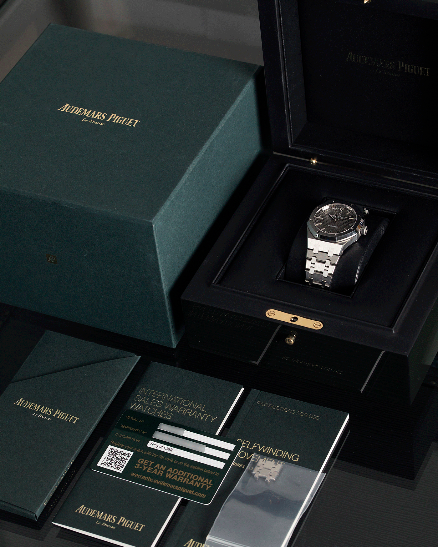 Brand: Audemars Piguet Year: 2020 Model: Royal Oak Reference Number: 15450 Material: Stainless Steel Movement: Cal 3120 Case Diameter: 37mm Bracelet: Audemars Piguet Stainless Steel Bracelet