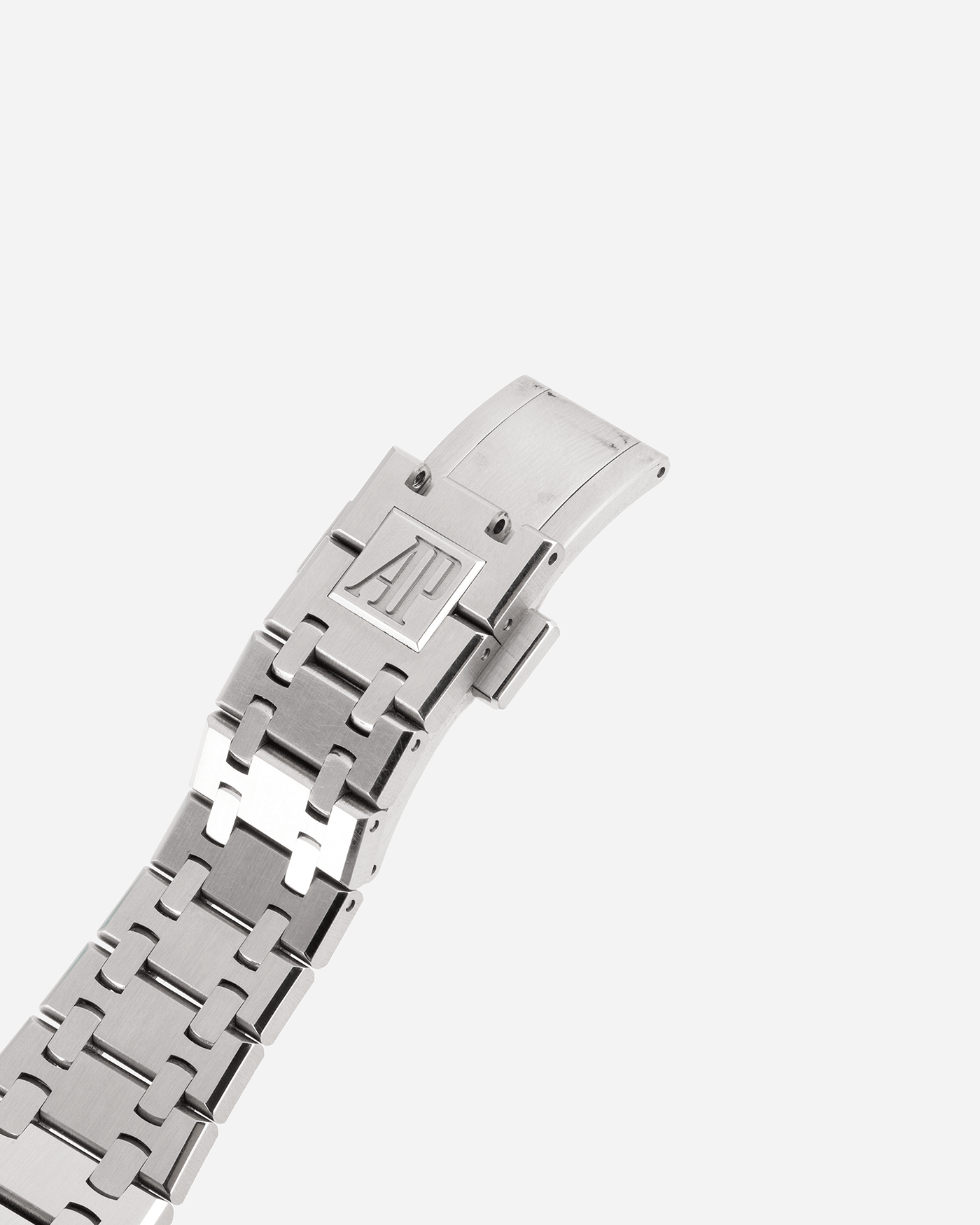 Brand: Audemars Piguet Year: 2020 Model: Royal Oak Reference Number: 15450 Material: Stainless Steel Movement: Cal 3120 Case Diameter: 37mm Bracelet: Audemars Piguet Stainless Steel Bracelet