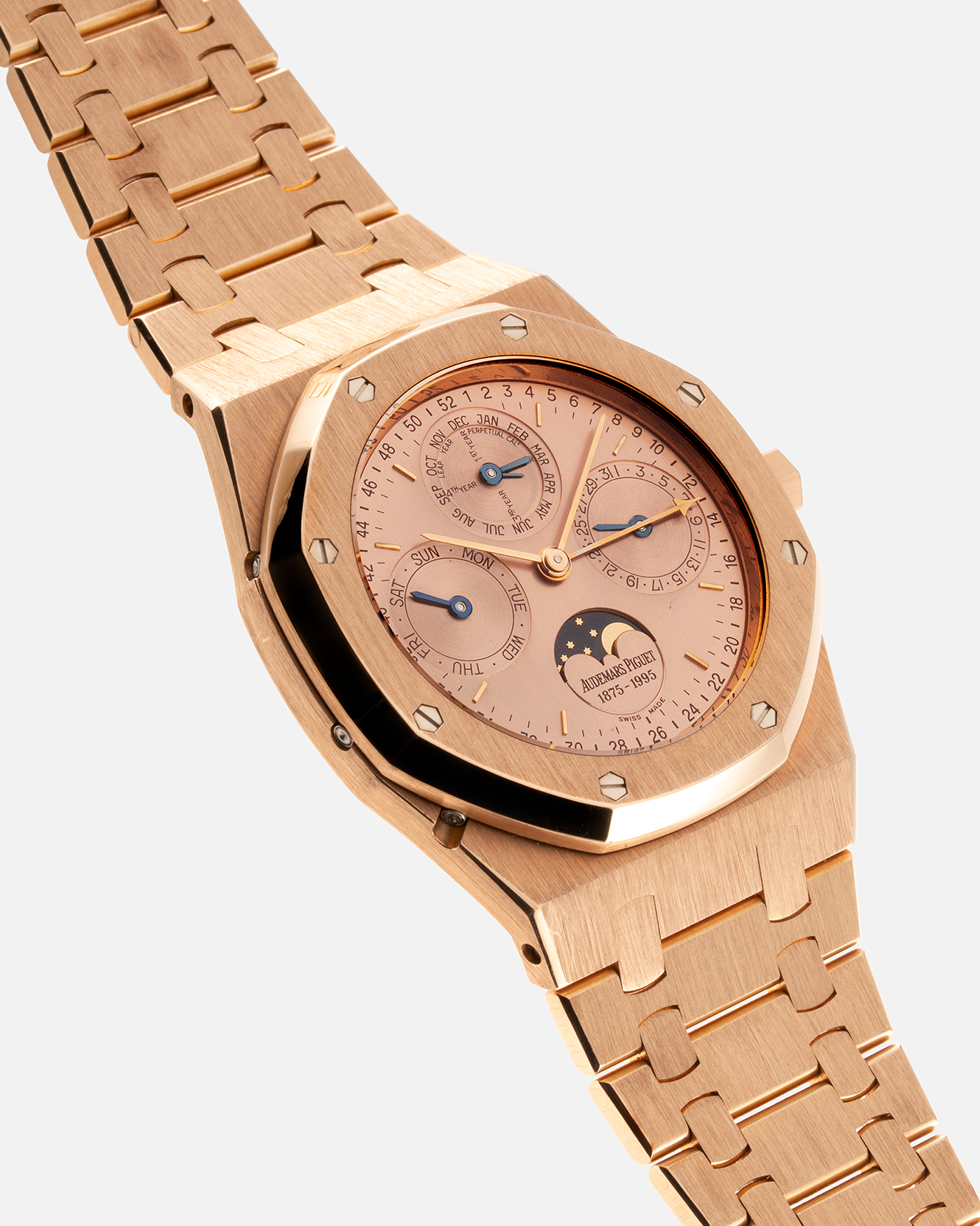 Brand: Audemars Piguet Year: 1995 Model: Royal Oak Reference Number: 25810 Material: 18k Rose Gold Movement: Cal. 2120/2802 Case Diameter: 39mm Bracelet: 18k Rose Gold Audemars Piguet Integrated Bracelet