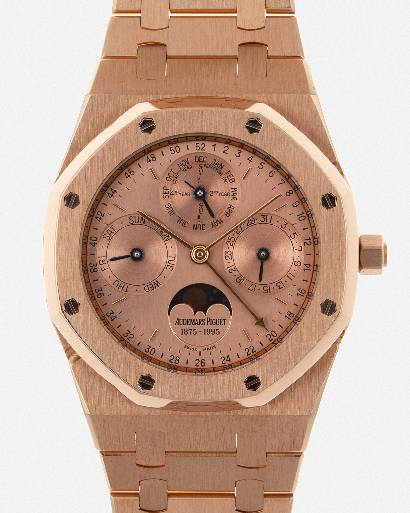 Brand: Audemars Piguet Year: 1995 Model: Royal Oak Reference Number: 25810 Material: 18k Rose Gold Movement: Cal. 2120/2802 Case Diameter: 39mm Bracelet: 18k Rose Gold Audemars Piguet Integrated Bracelet