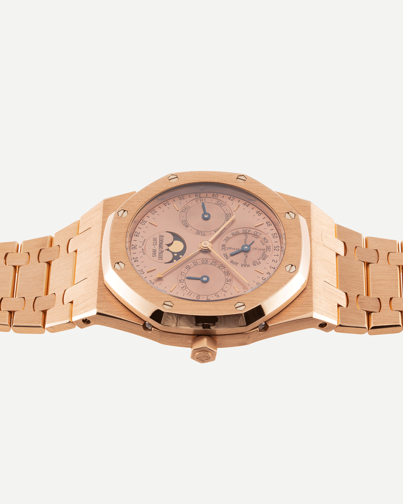 Brand: Audemars Piguet Year: 1995 Model: Royal Oak Reference Number: 25810 Material: 18k Rose Gold Movement: Cal. 2120/2802 Case Diameter: 39mm Bracelet: 18k Rose Gold Audemars Piguet Integrated Bracelet