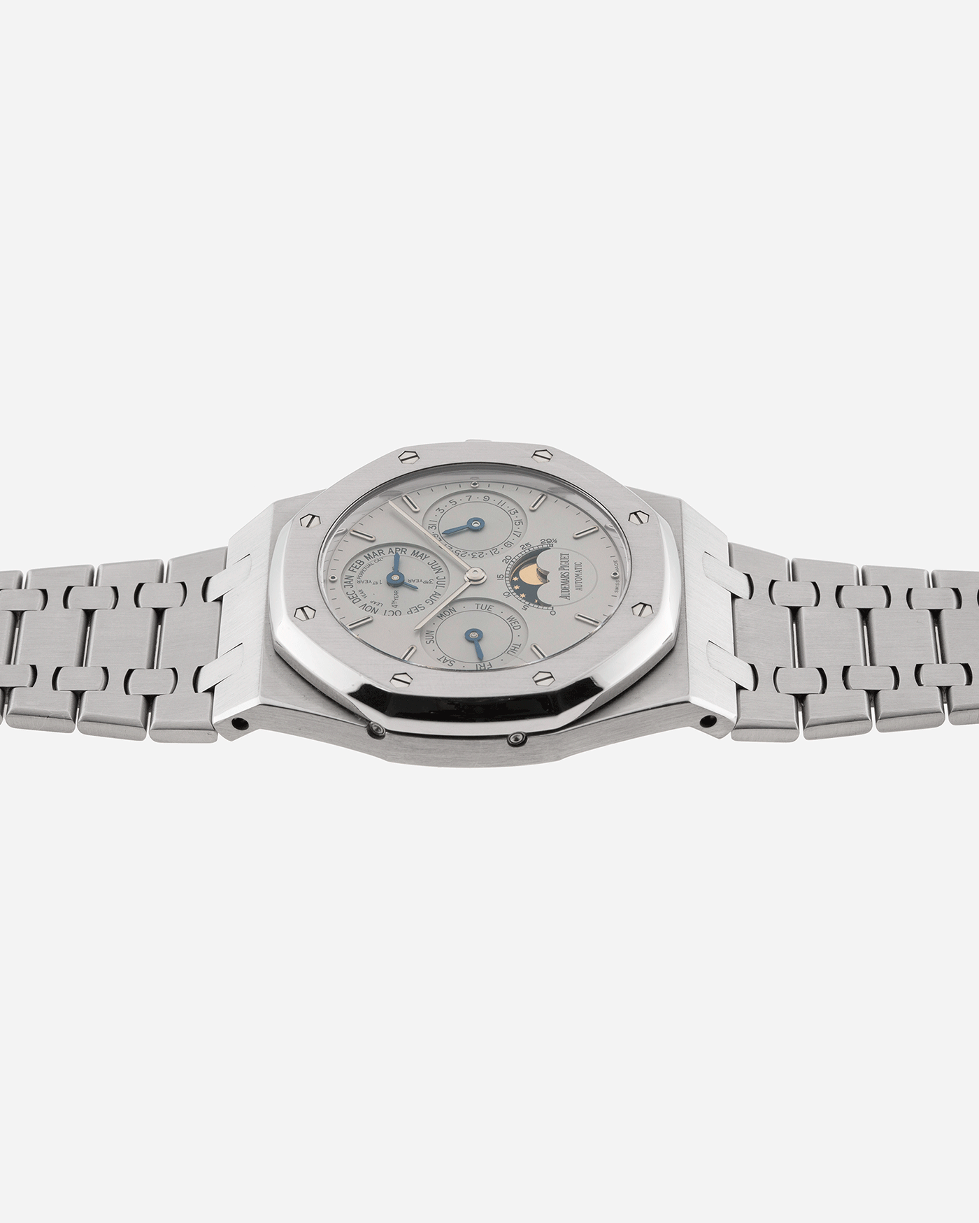 Brand: Audemars Piguet Year: 2002 Model: Royal Oak Reference Number: 25820 Material: Stainless Steel Movement: Cal. 2120/2802 Case Diameter: 39mm Bracelet: Audemars Piguet Integrated Stainless Steel Bracelet
