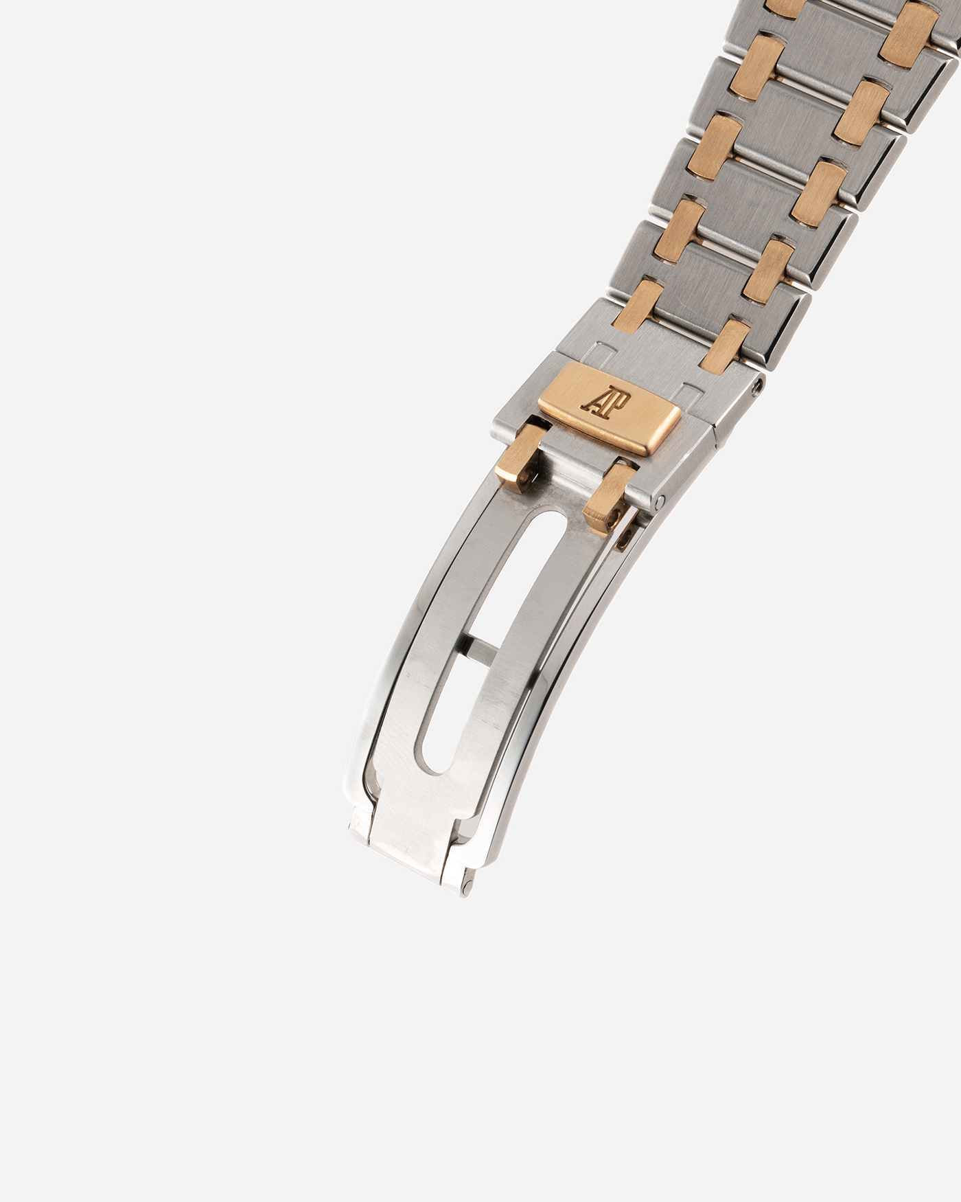 Brand: Audemars Piguet Year: 1980’s Model: Royal Oak Reference Number: 25594 Material: Stainless Steel and 18k Yellow Gold Movement: Cal 2124 Case Diameter: 36mm Bracelet: Audemars Piguet Stainless Steel Integrated Bracelet