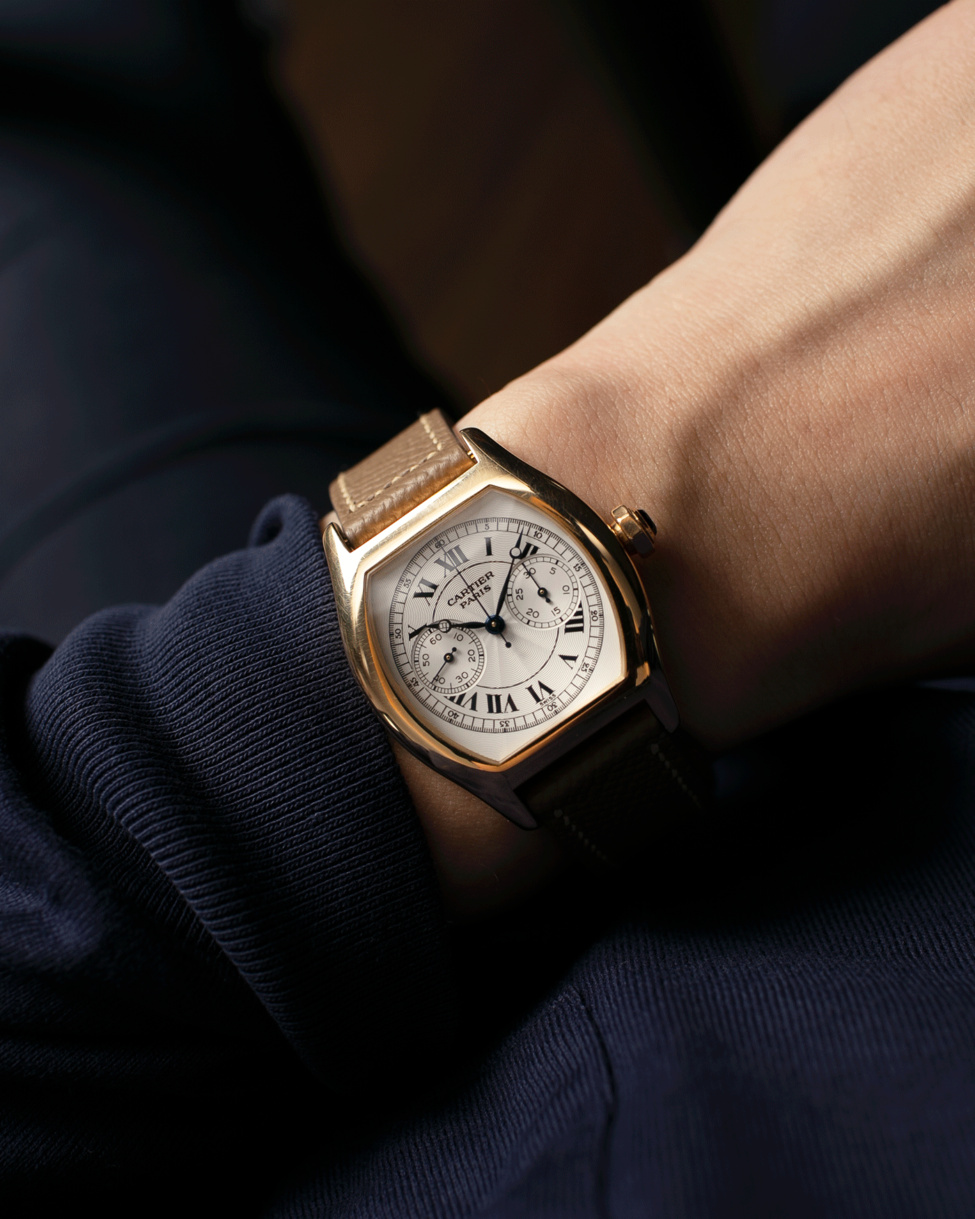 Brand: Cartier Year: 2000’s Model: CPCP Collection Prive Tortue Monopoussoir Reference: 2356E Material: 18k Yellow Gold Movement: THA Cal. 045MC Case Diameter: 43 x 35 mm Strap: Cartier Nostime Taupe Grained Calf with 18k Cartier Yellow Gold Deployant F.P. Journe