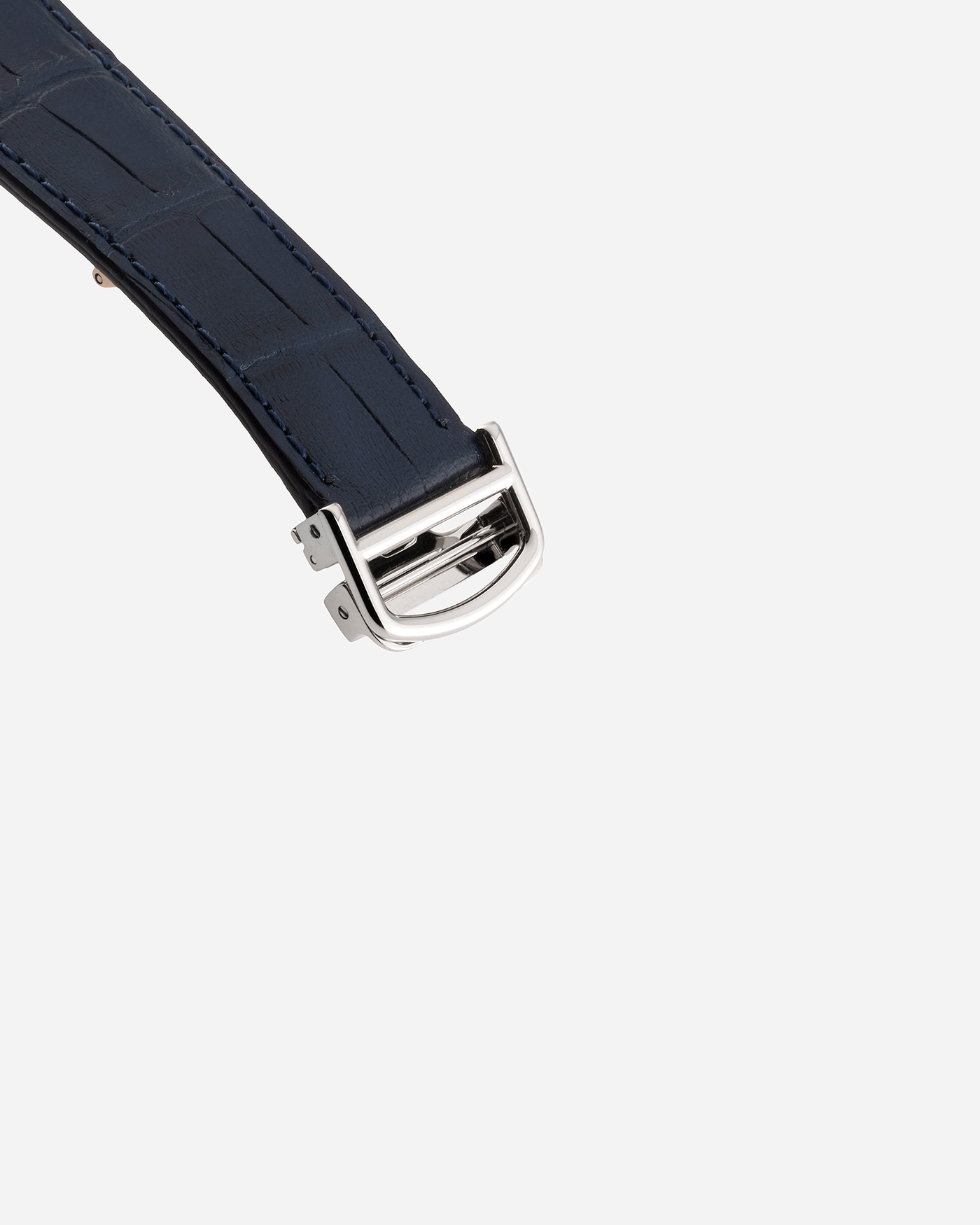 Brand: Cartier Year: 2000’s Model: Collection Prive Tank Louis Cartier Wandering Hours Reference: 2919 Material: 18k White Gold Movement: Piaget-Based Manually Wound Cal. 9902 MC Case Diameter: 28mm width, 40.5mm lug to lug Strap: Blue Cartier Alligator with 18k Cartier White Gold Deployant