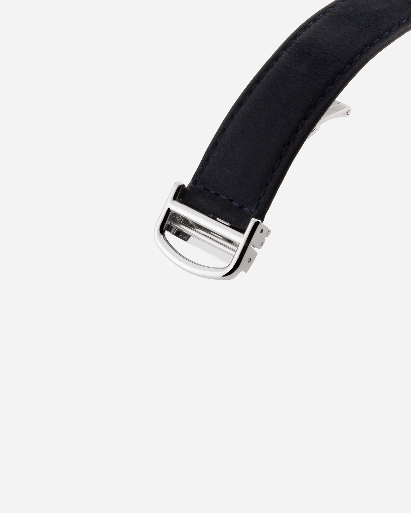 Brand: Cartier Year: 2000’s Model: CPCP Collection Prive Tortue Monopoussoir Reference: 2356 Material: 18k White Gold Movement: THA Cal. 045MC Case Diameter: 43 x 35 mm Strap: Navy Blue Suede Calf Strap with separate 18k Cartier White Gold Deployant